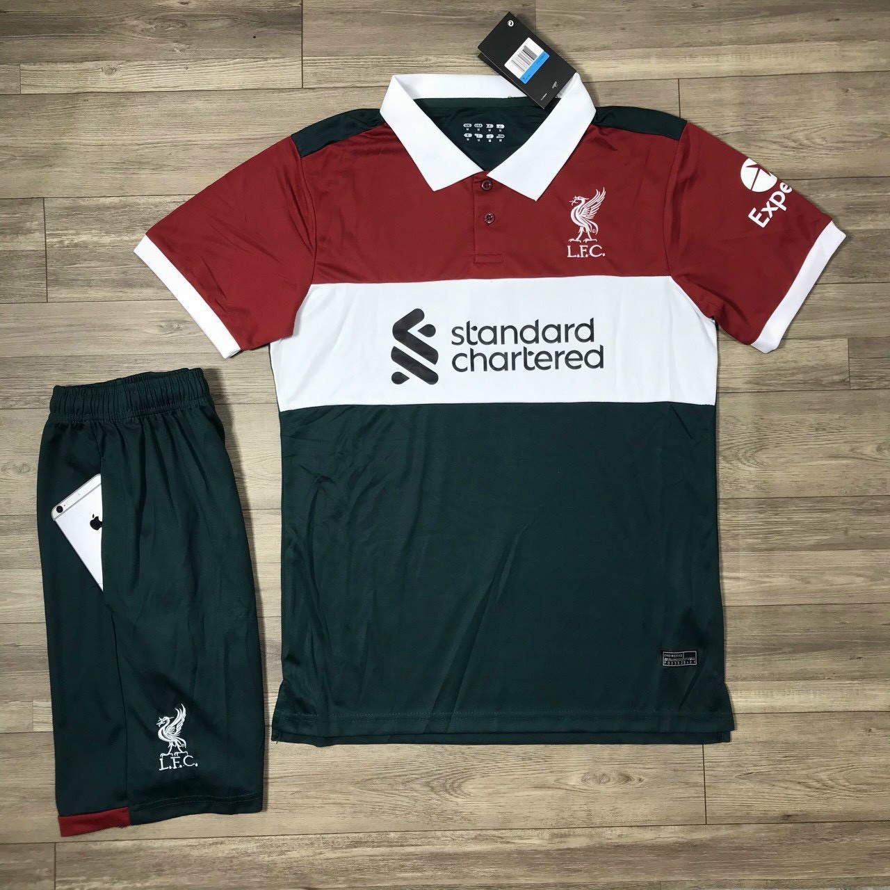 Quần áo Liverpool