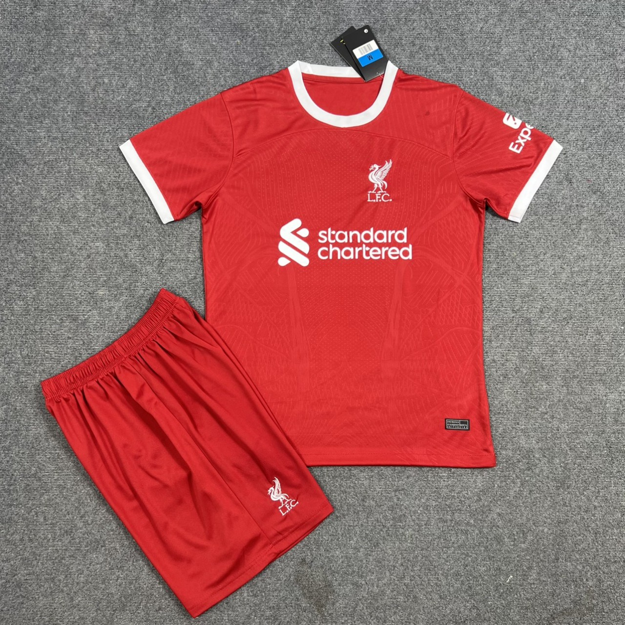 Quần áo Liverpool