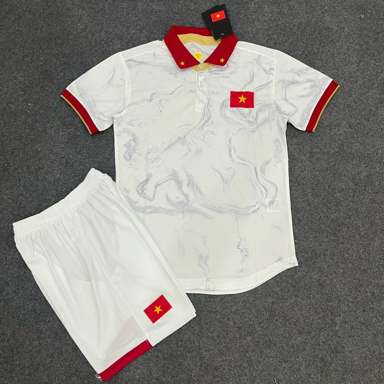 Quần áo Việt Nam