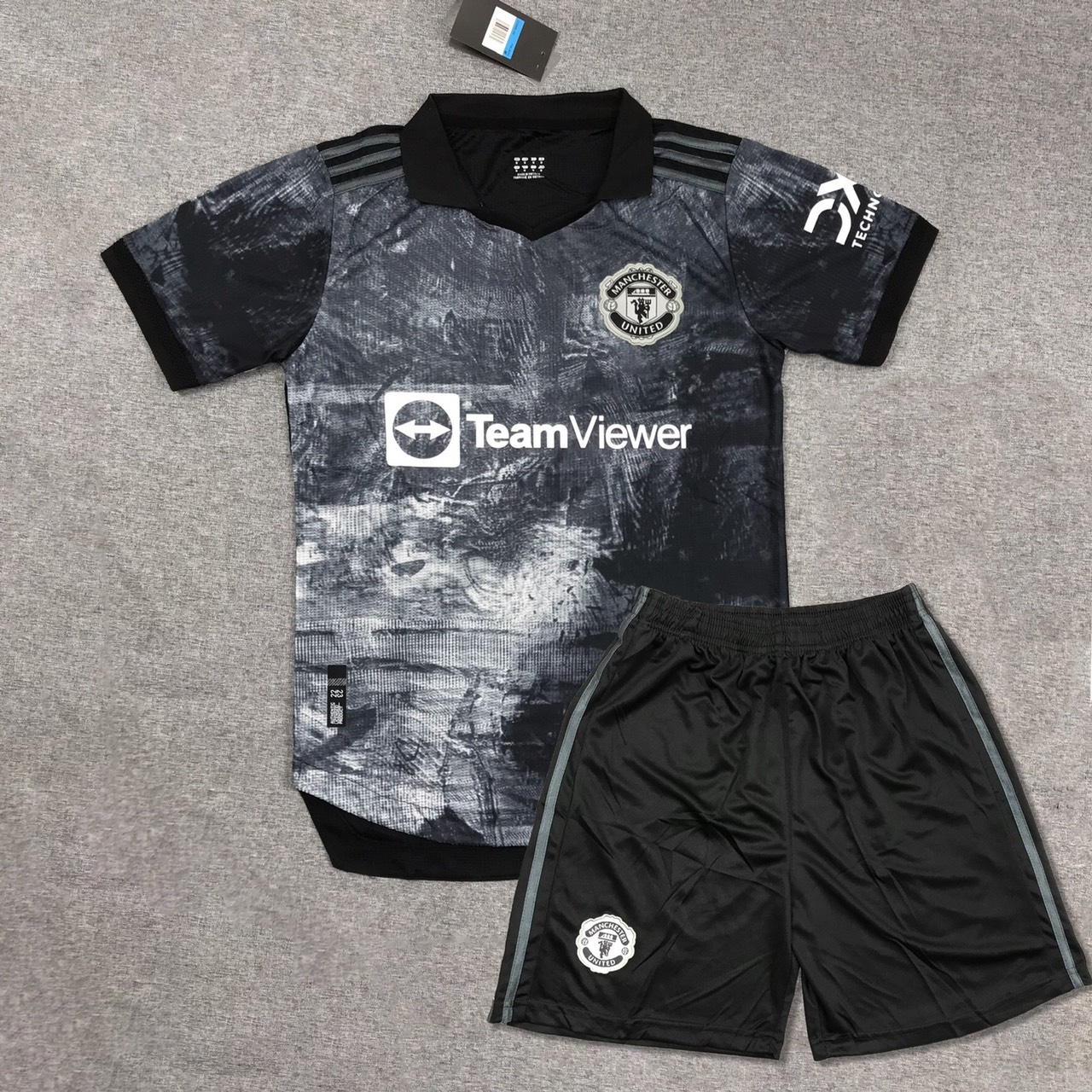 Quần áo Manchester United