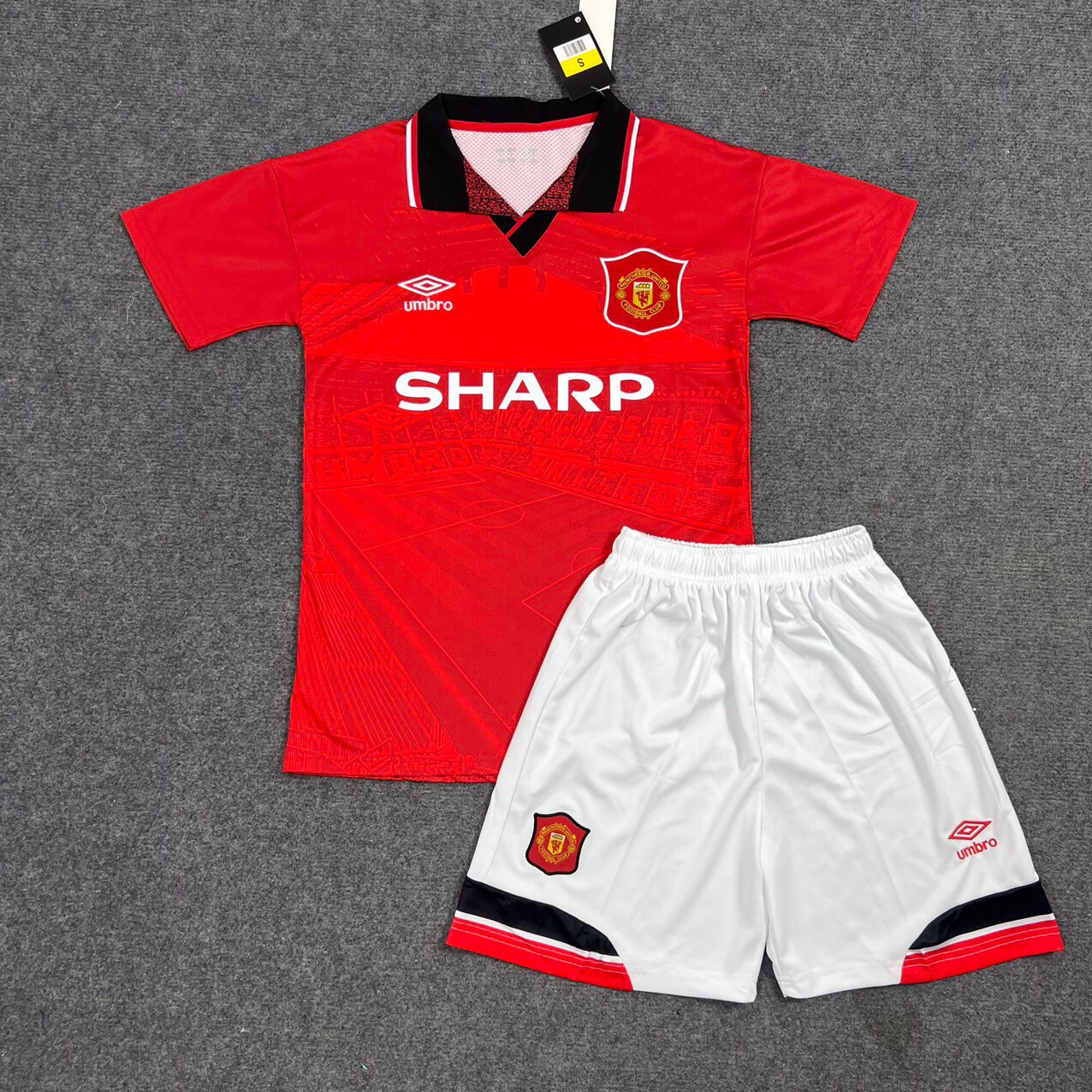 Quần áo Manchester United