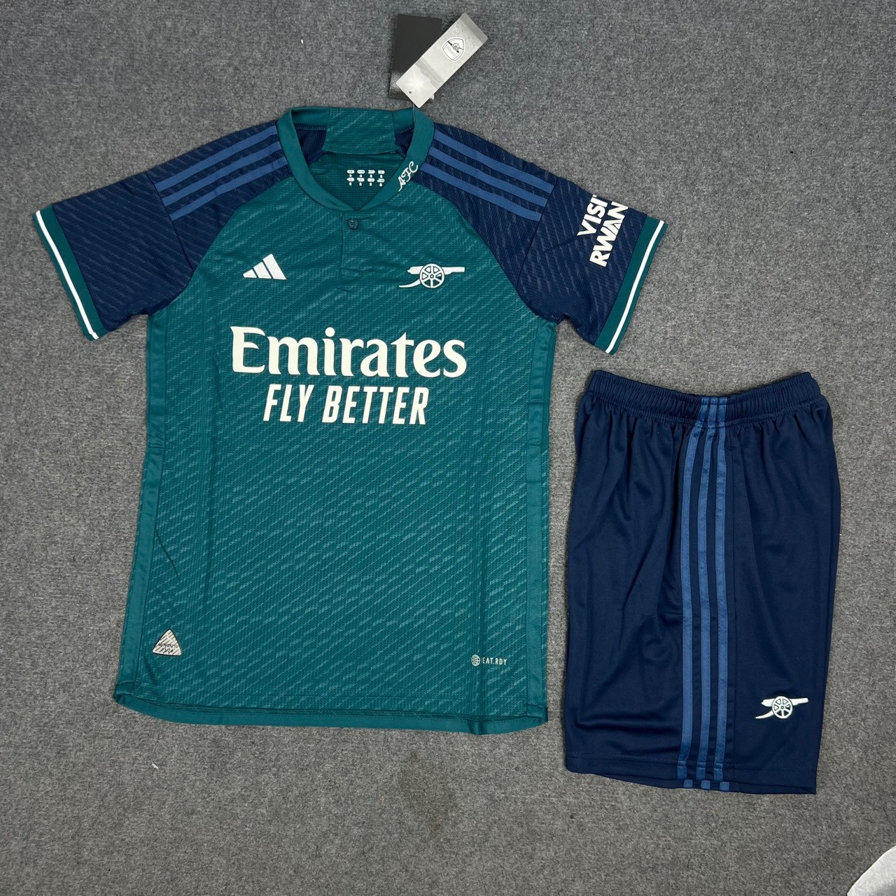 Quần áo Arsenal