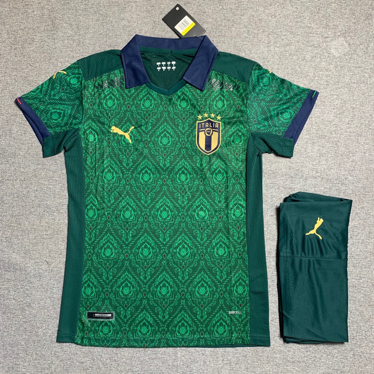 Quần áo Italia