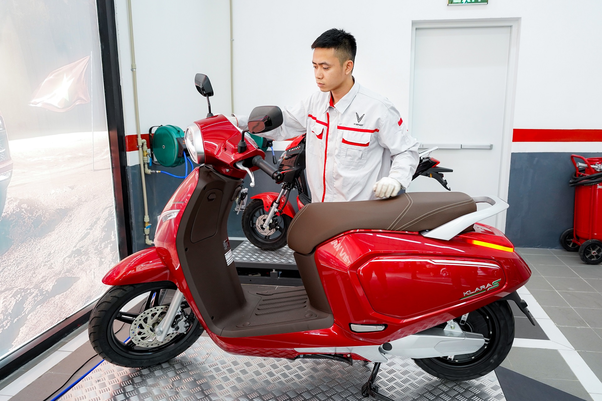 Cách bảo dưỡng xe điện ngày nắng nóng, tránh cháy nổ