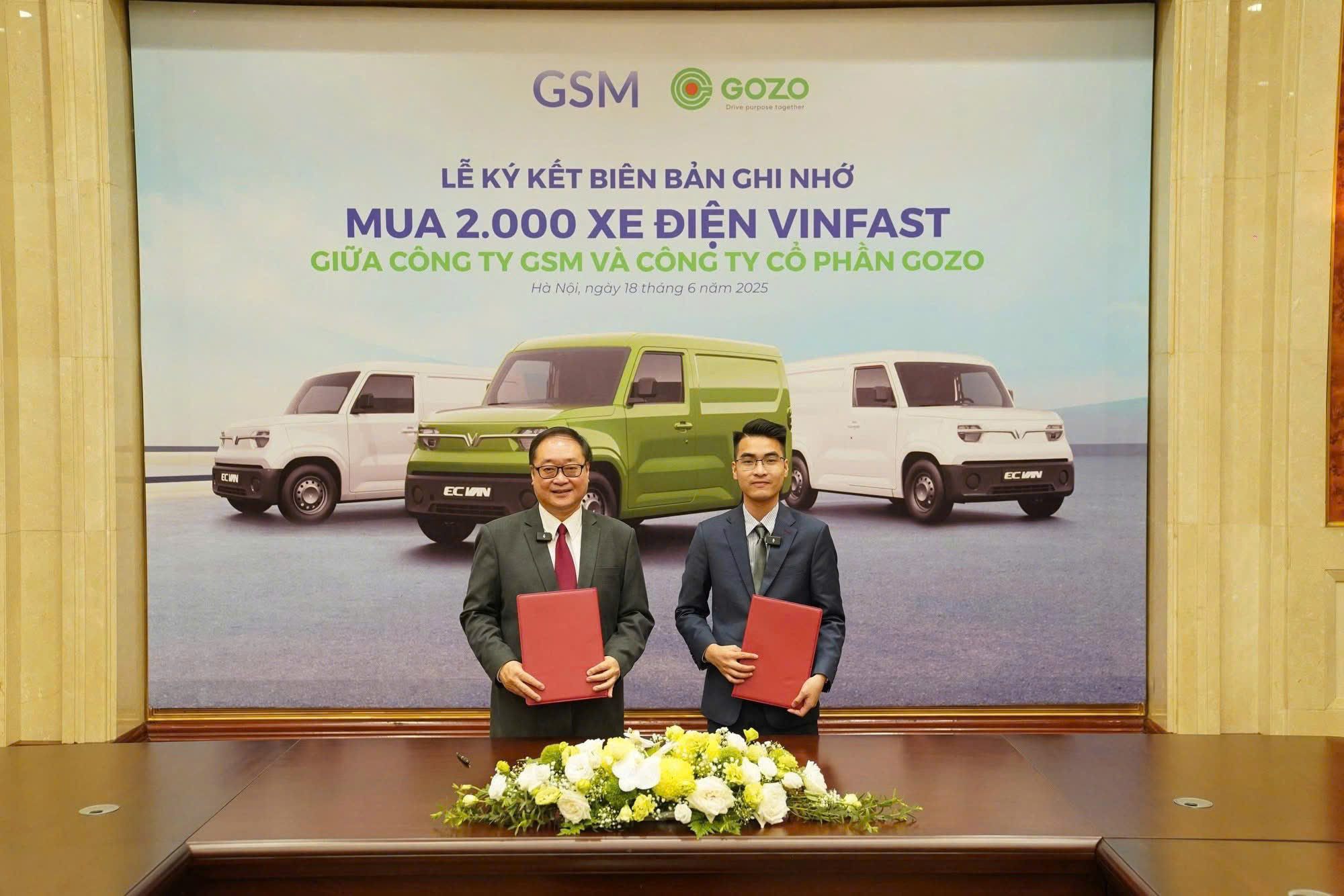 Vị khách sộp đặt mua ngay 2.000 xe tải điện VinFast khi tỷ phú Phạm Nhật Vượng mới ra mắt 1 tháng?