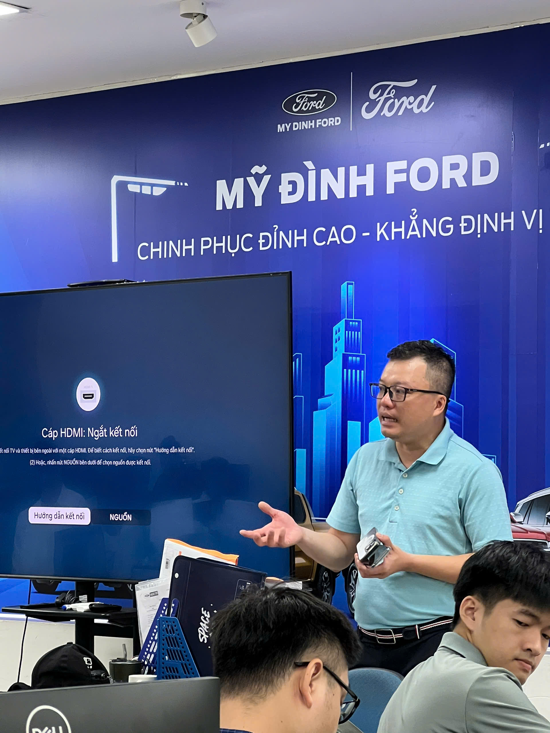 Buổi Đào Tạo Về Phim Cách Nhiệt Rogue Tại Ford Mỹ Đình