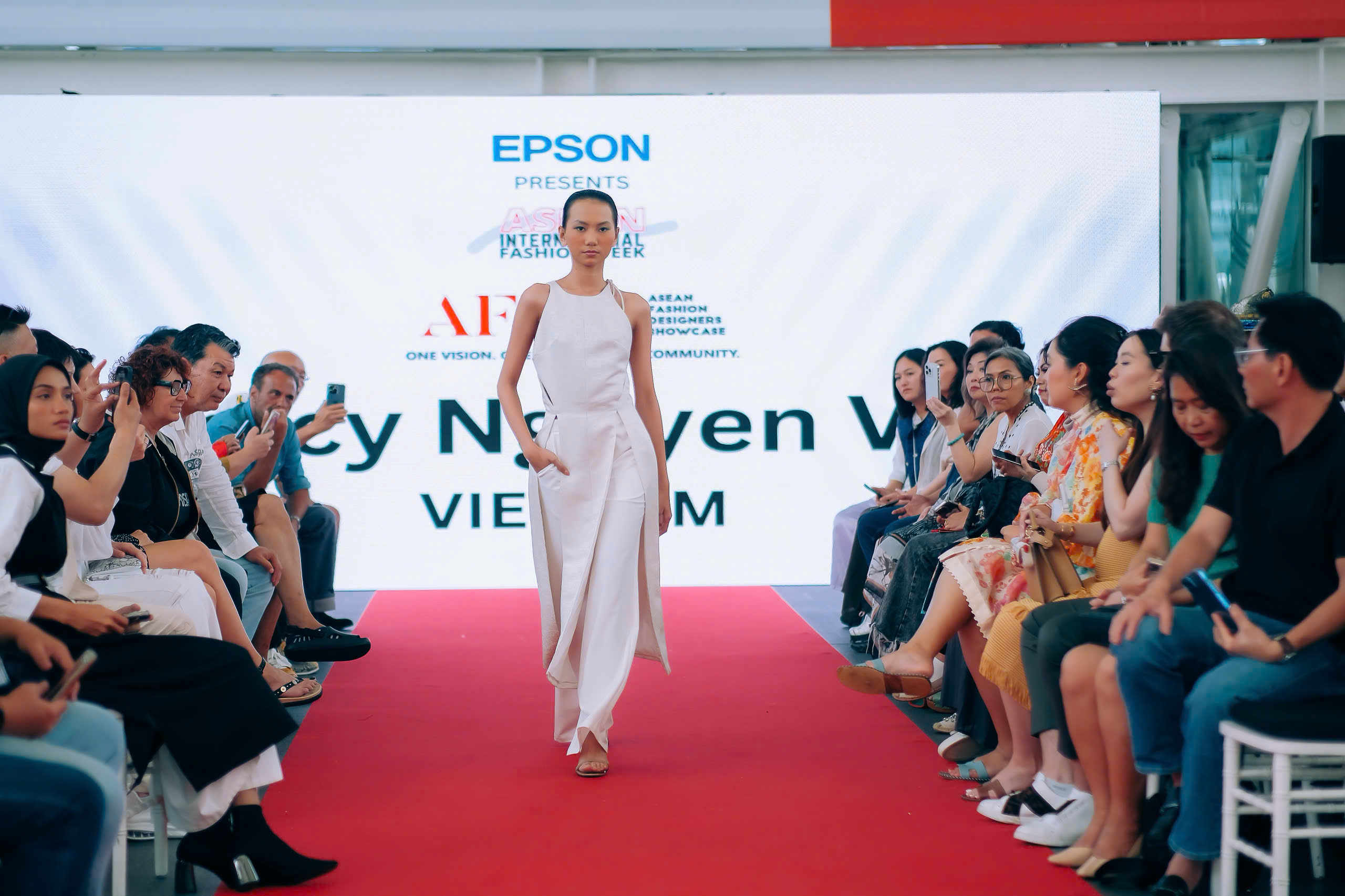 GLORY AO DAI