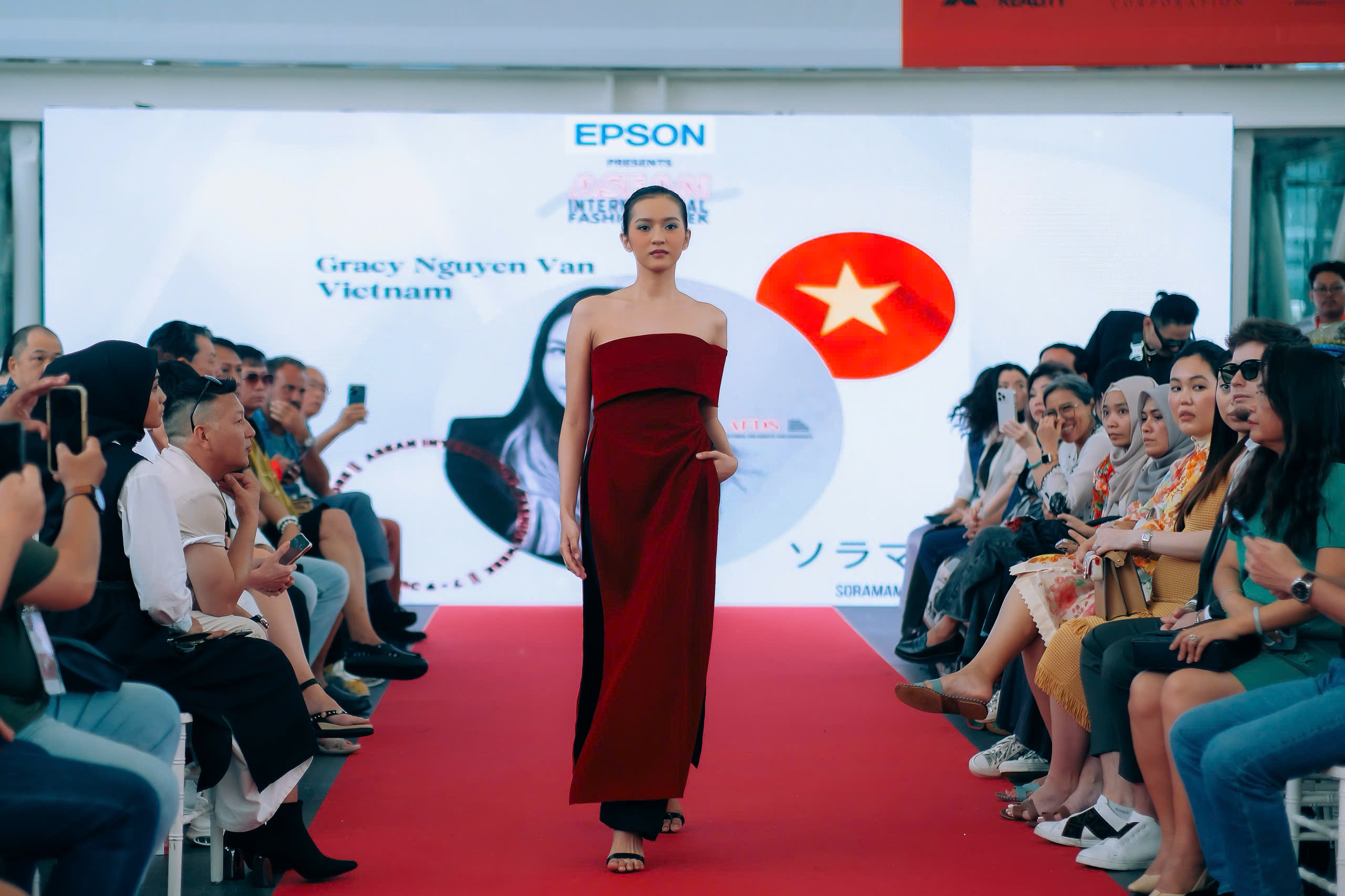 LIBERTY AO DAI