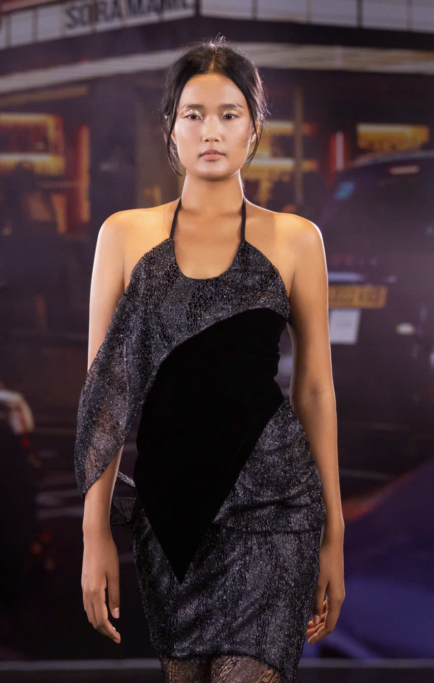 SELCOUTH DRESS