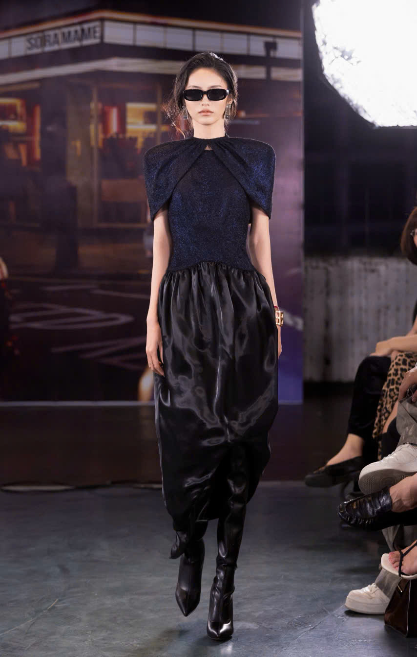 SHEATH DRESS