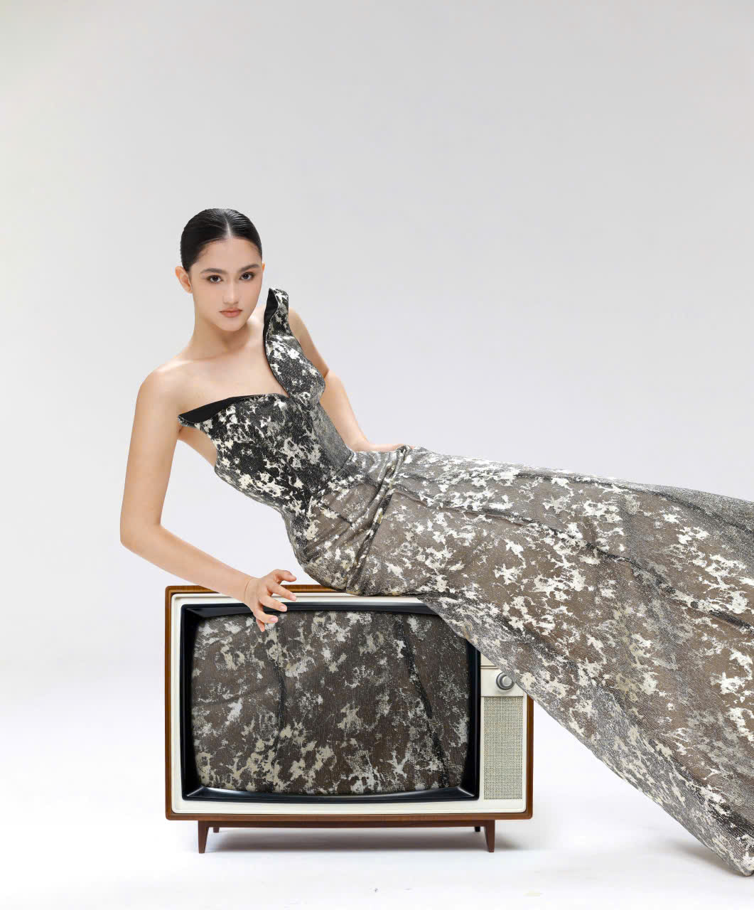STILLNESS DRESS