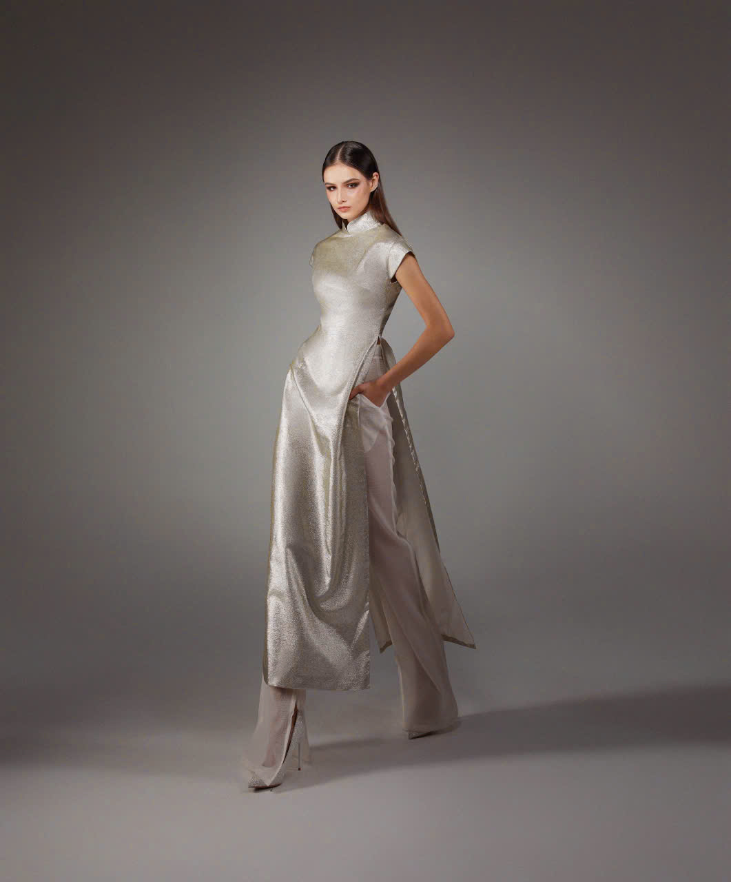 LUSTROUS AO DAI