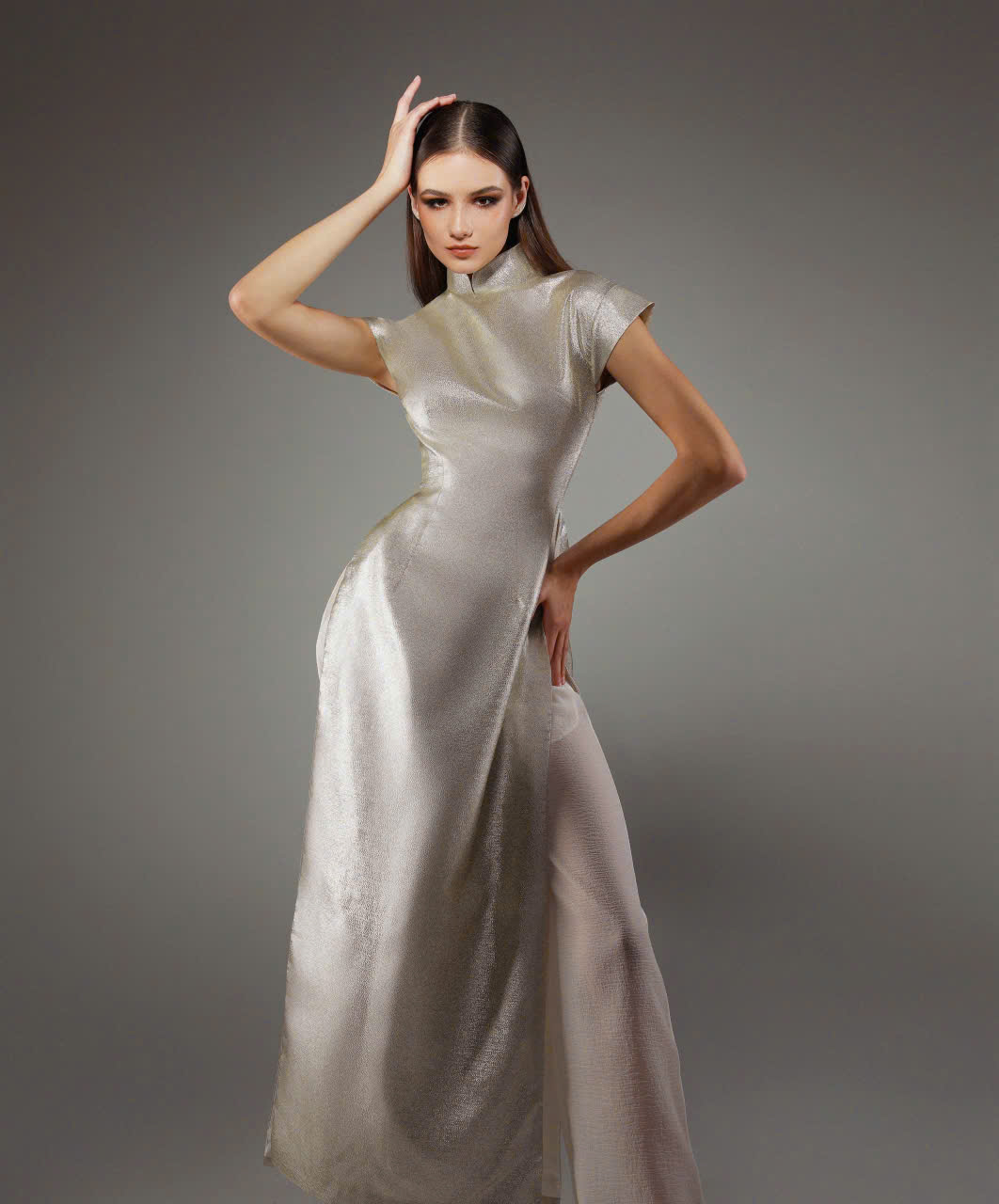 LUSTROUS AO DAI