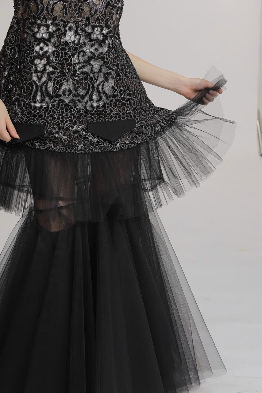 PARALLAX SKIRT