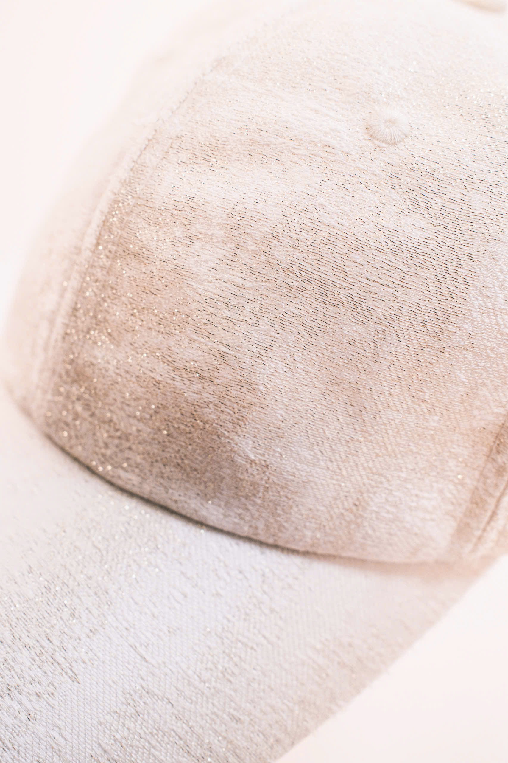 "GOLDEN METALLIC JACQUARD" CAP.