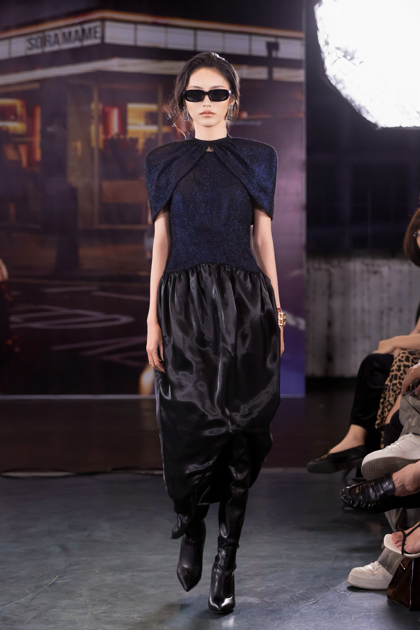 SHEATH OUTERWEAR