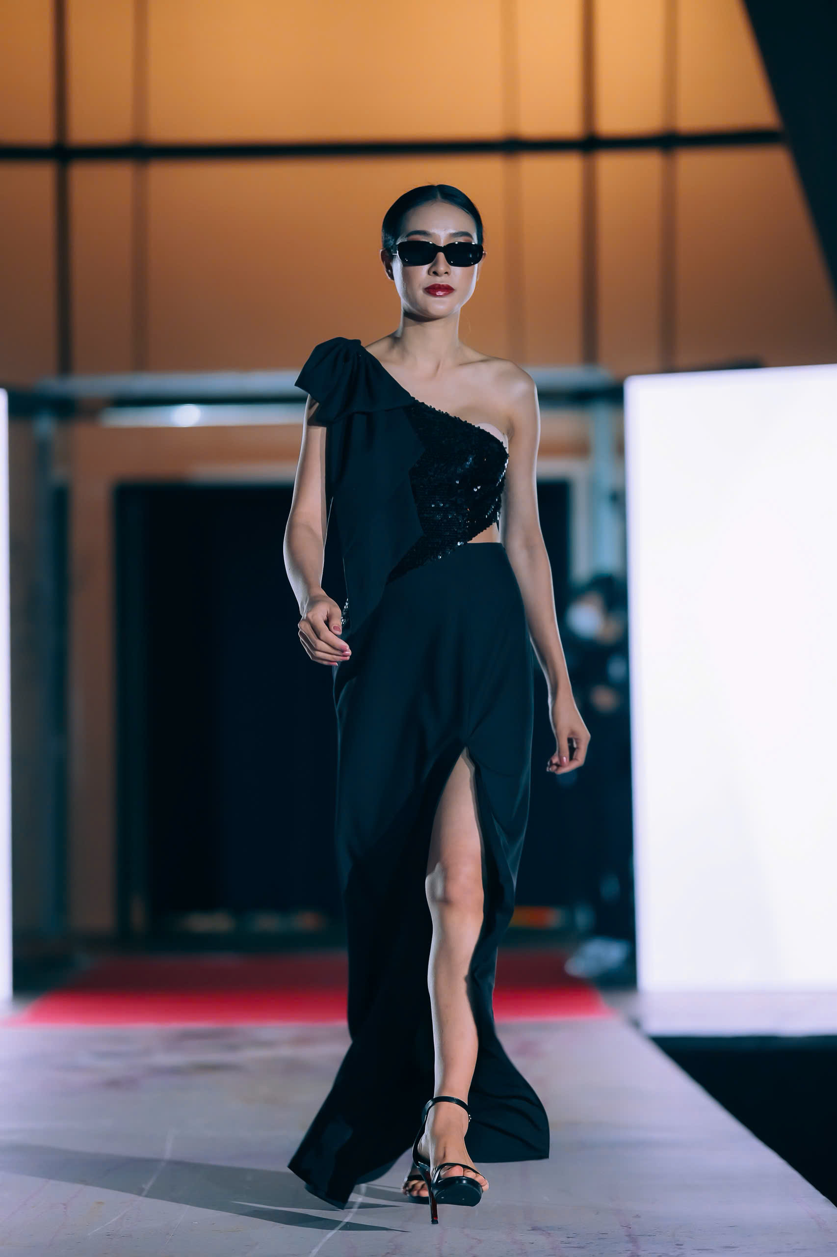 PORTERVILLE DRESS