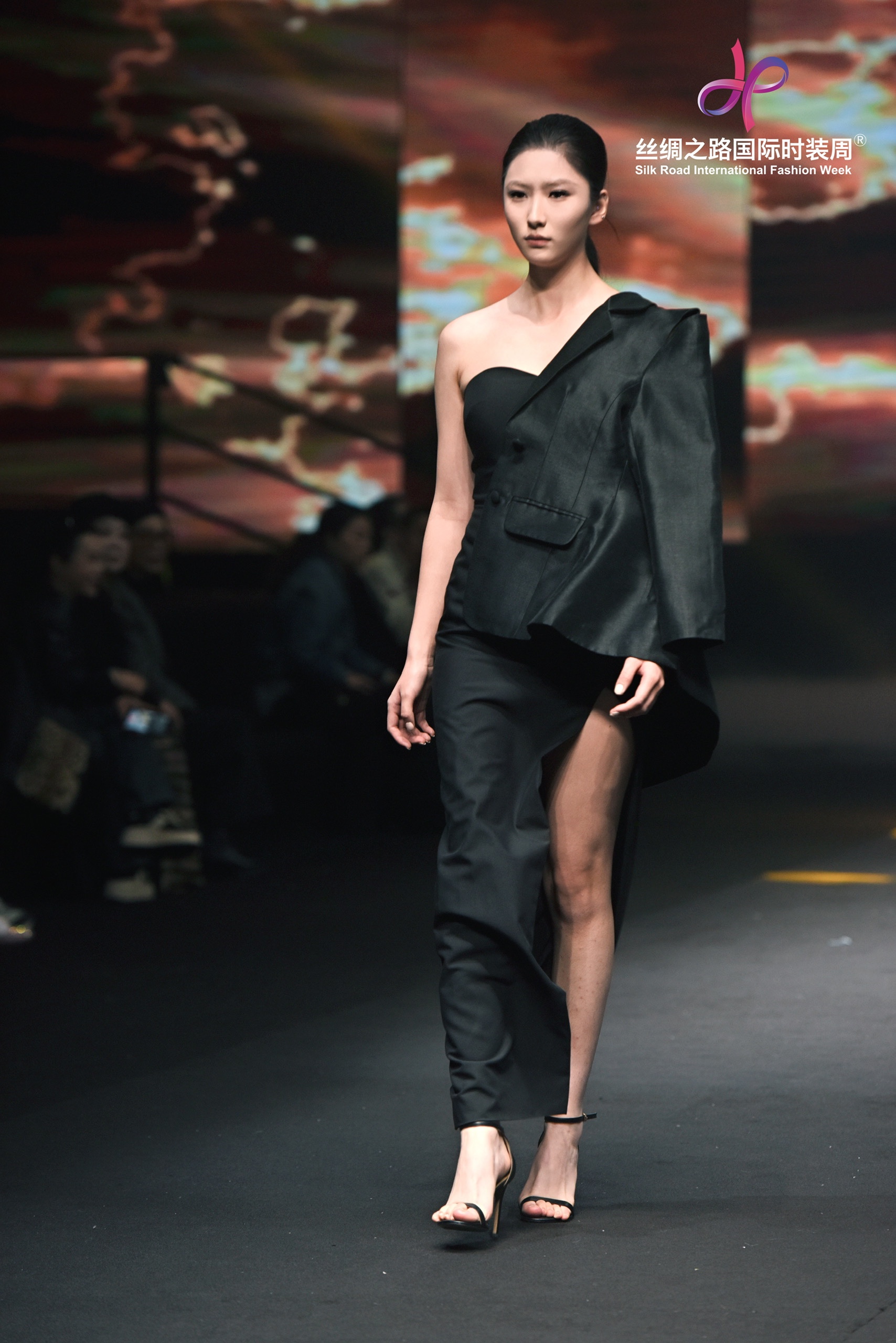MAGOA DRESS
