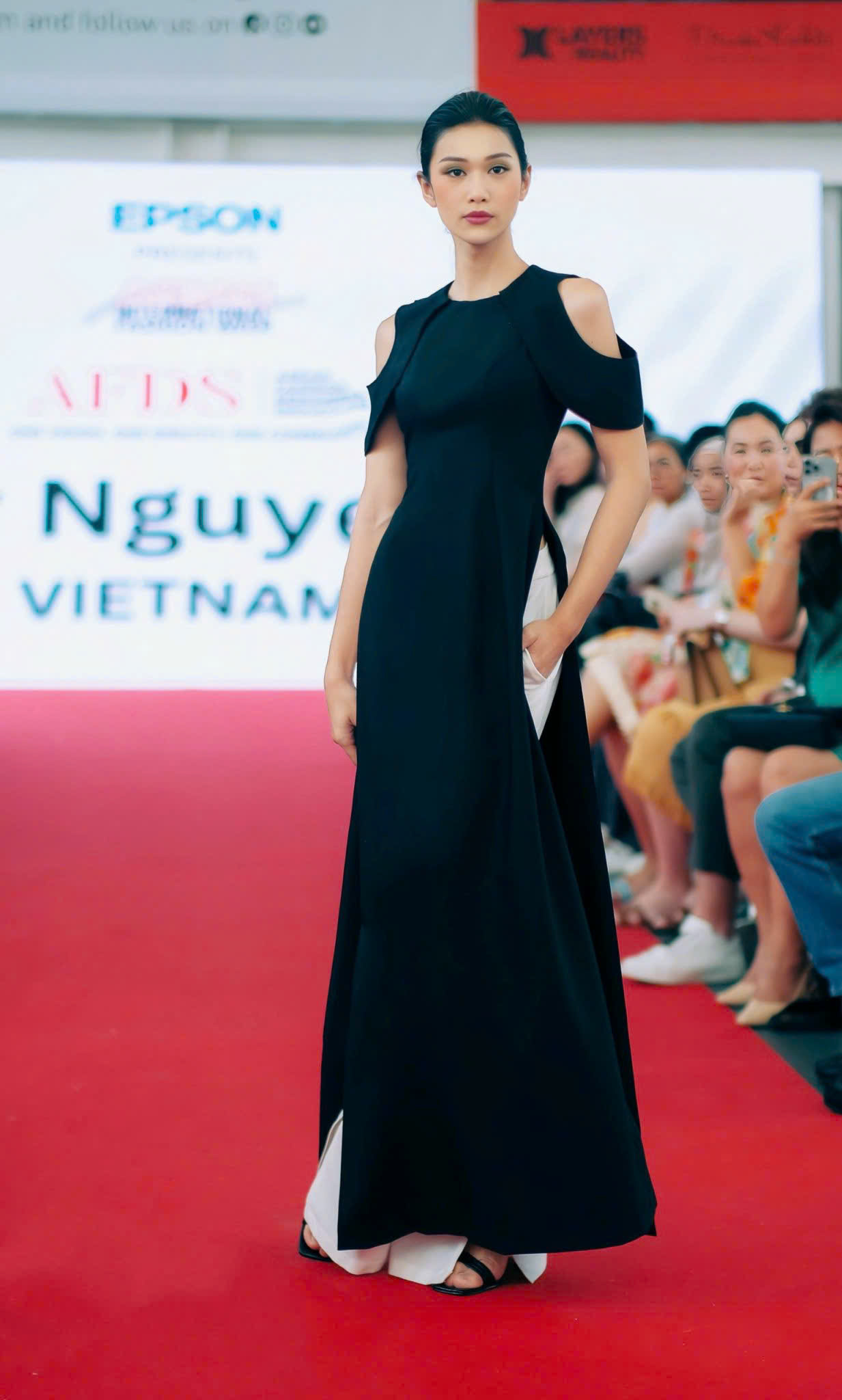 DYNASTIC AO DAI