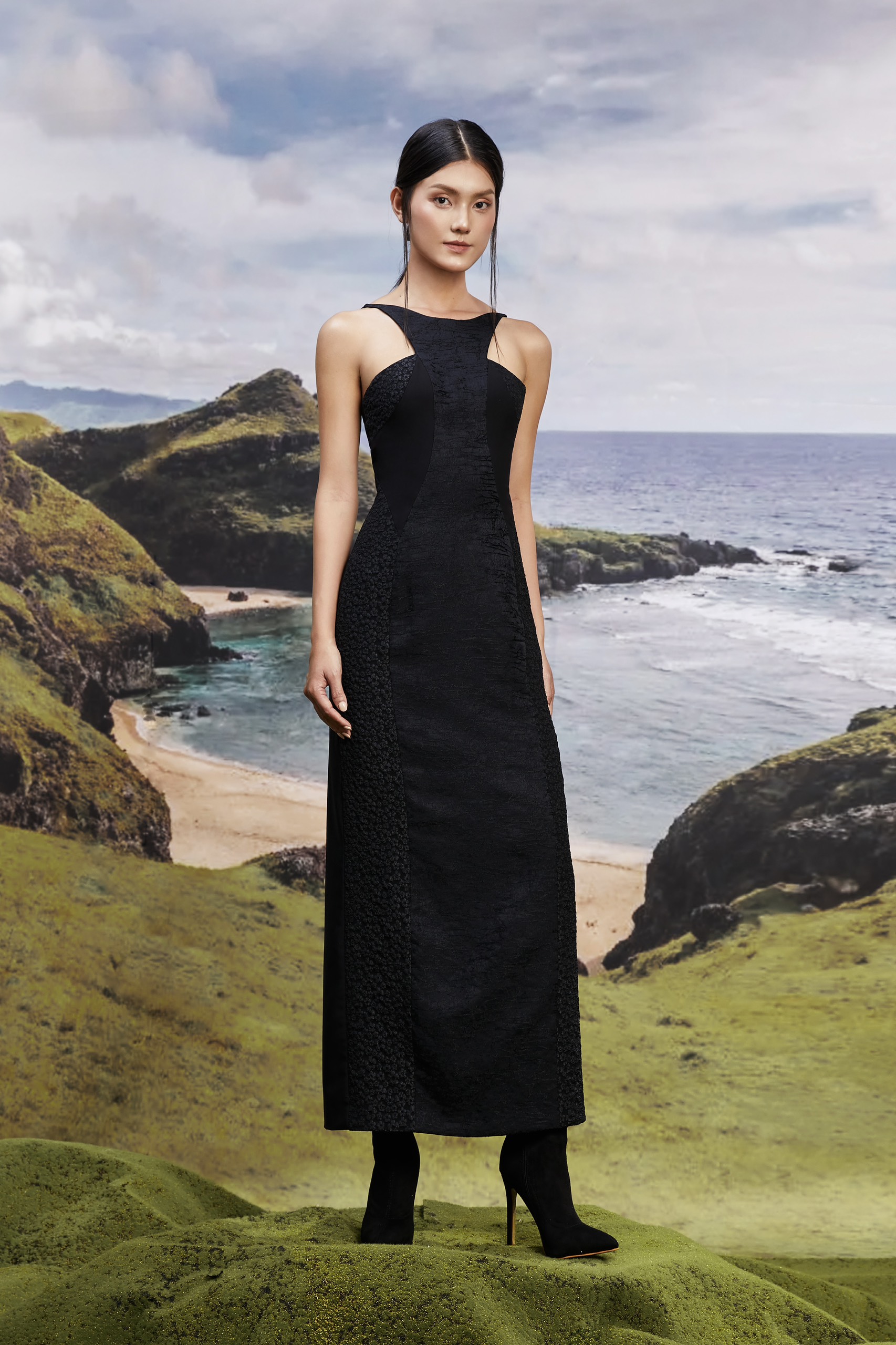 BLACK STAR DRESS