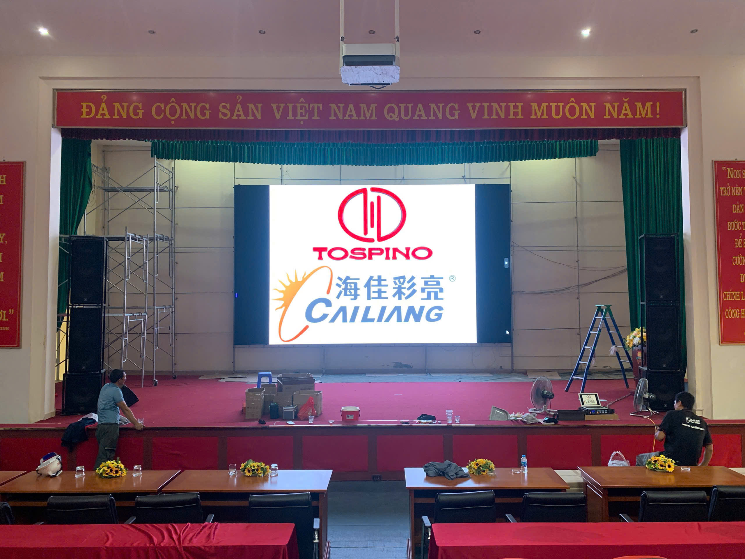 Lắp đặt màn hình LED trong nhà P3 cho trường Việt Hàn Hà Nội