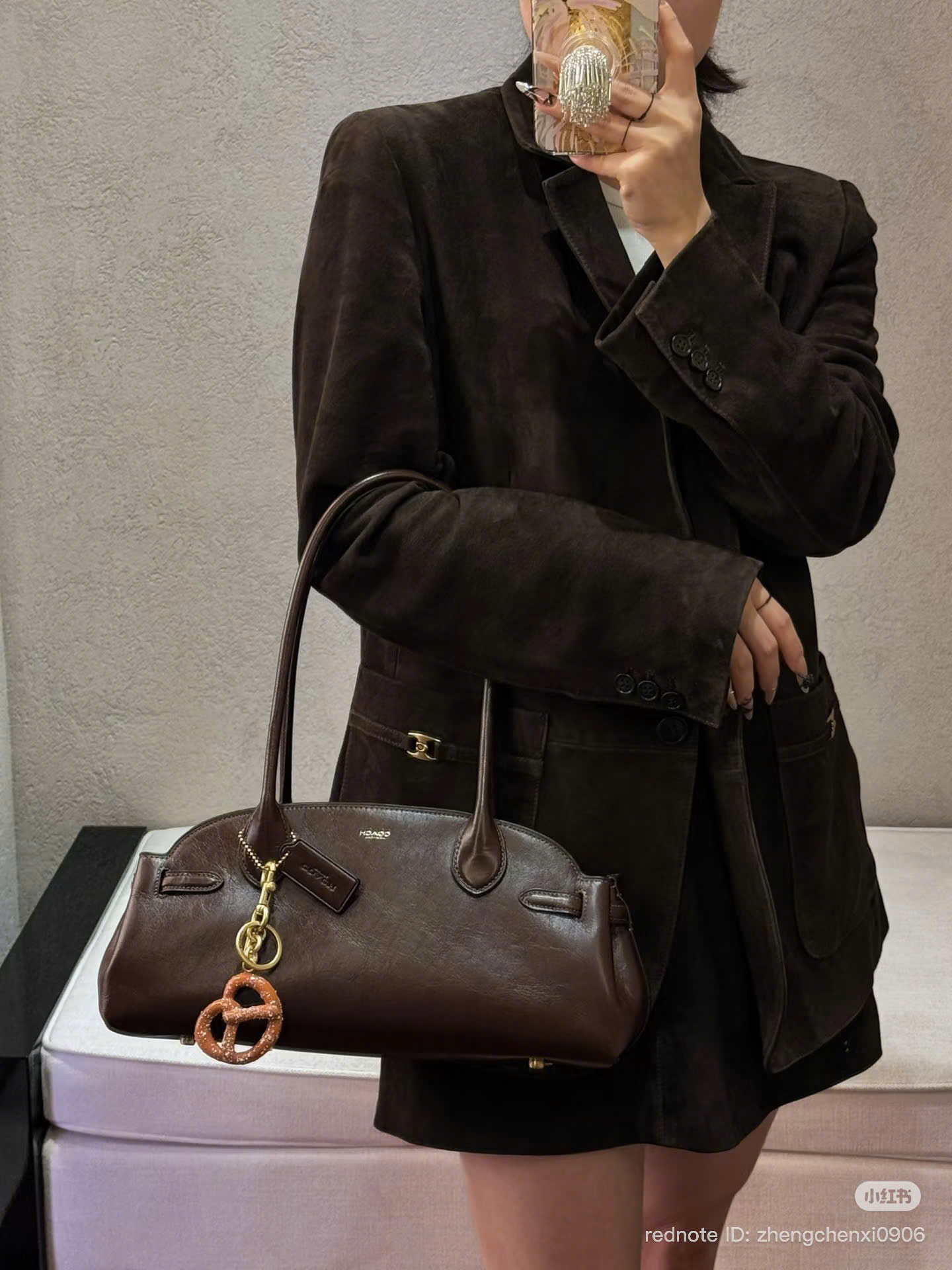 Túi Coach Carry All Slim Shoulder