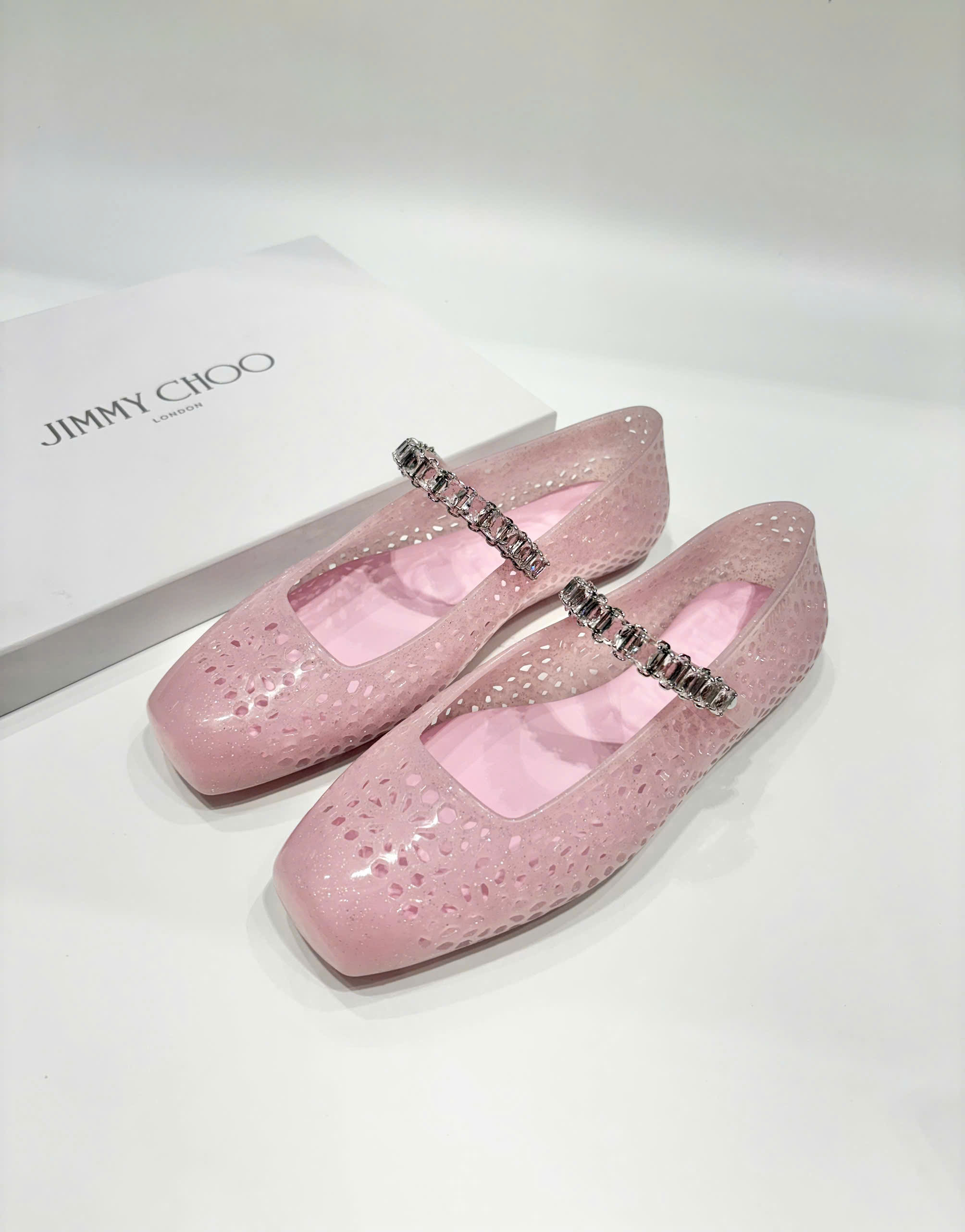 Giày Bệt Nhựa Jimmy Choo