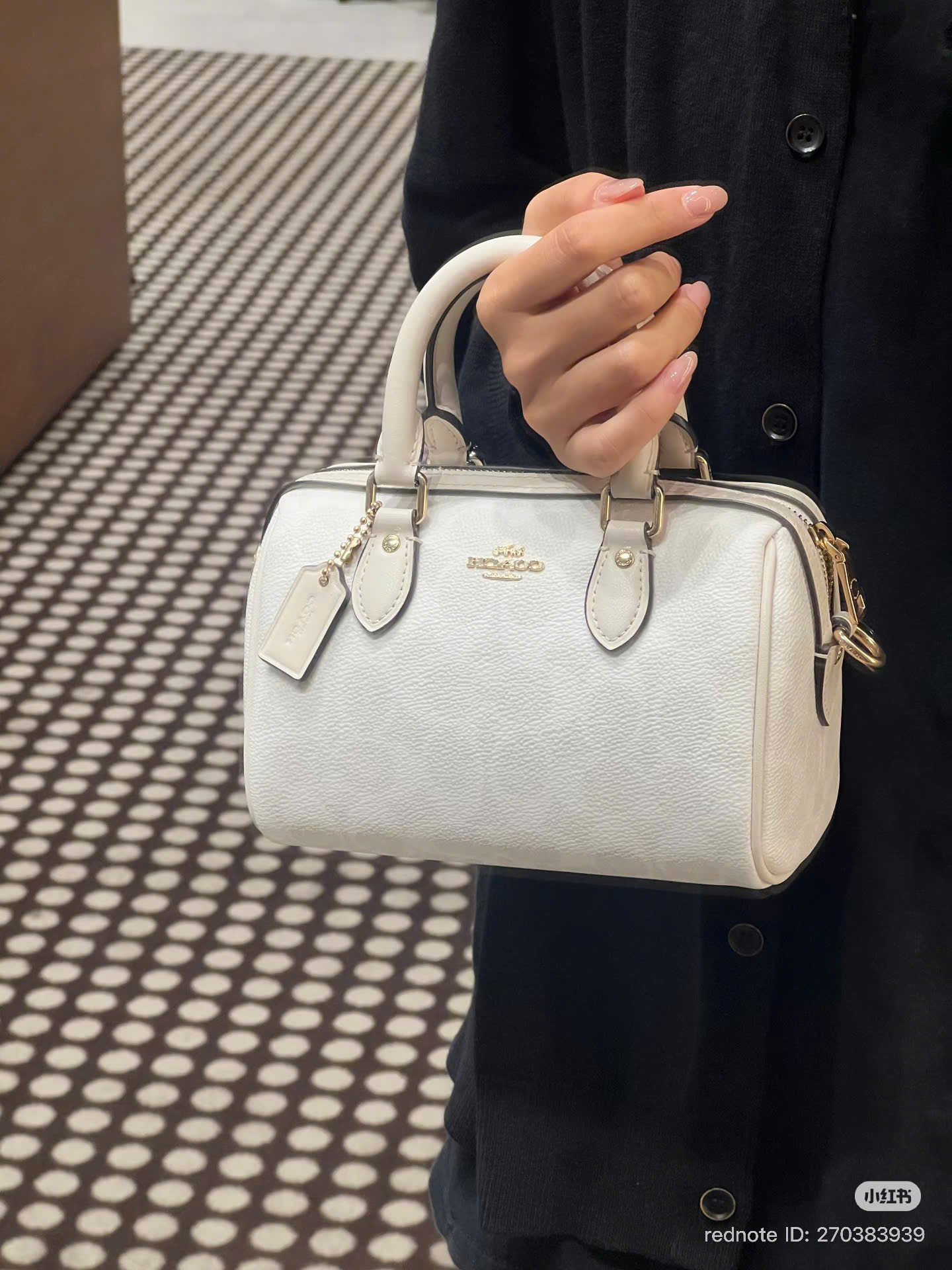 Trống Coach Mini Rowan