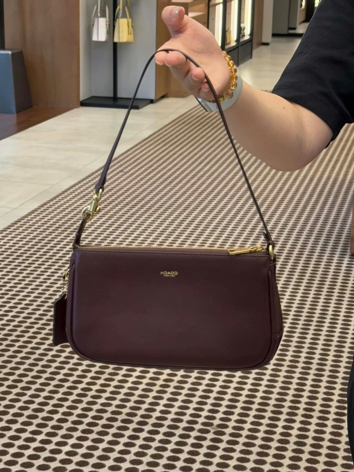 Coach Plaza Maple