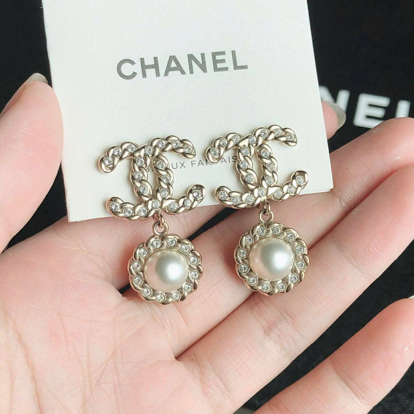 Bông Tai Chanel