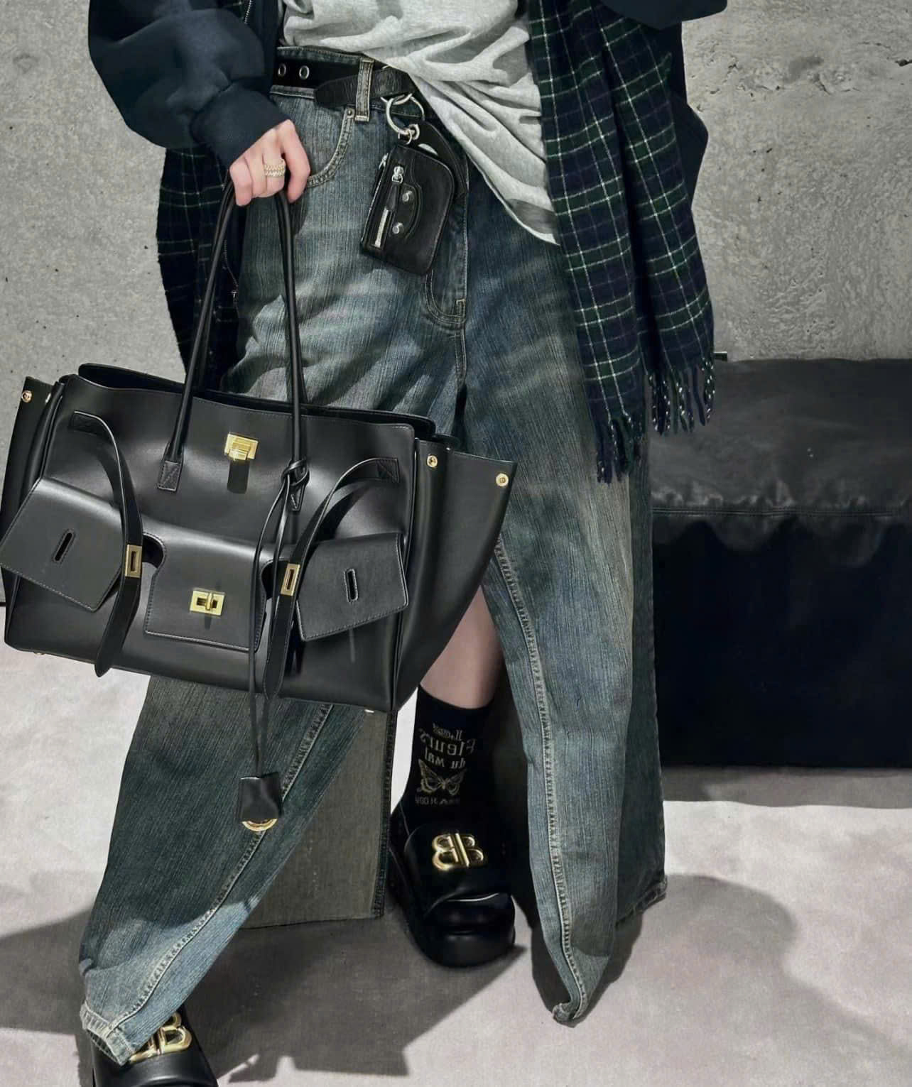 Túi xách Balenciaga Bel Air Medium