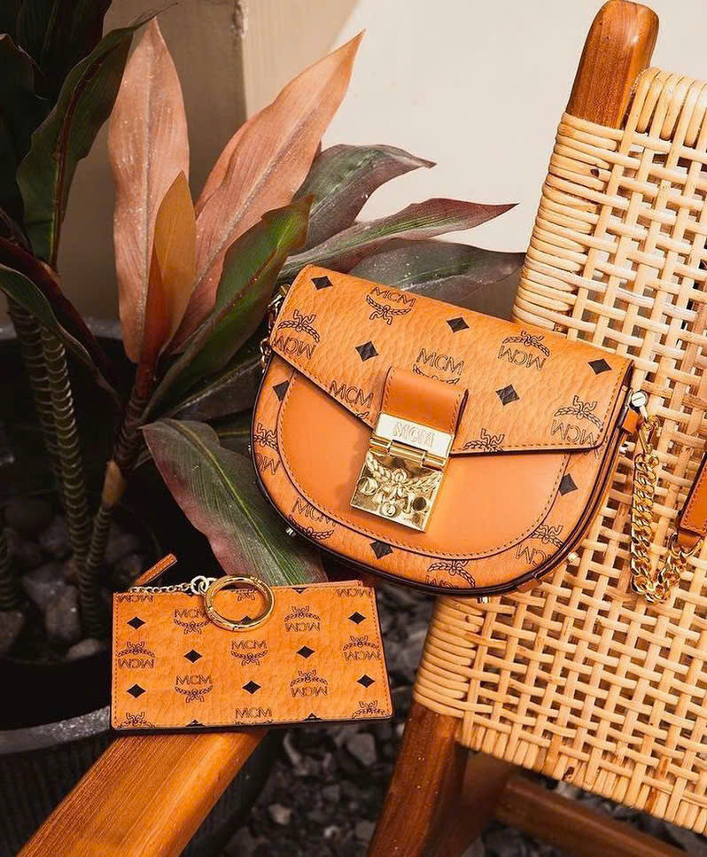 Túi Mcm Halfmoon