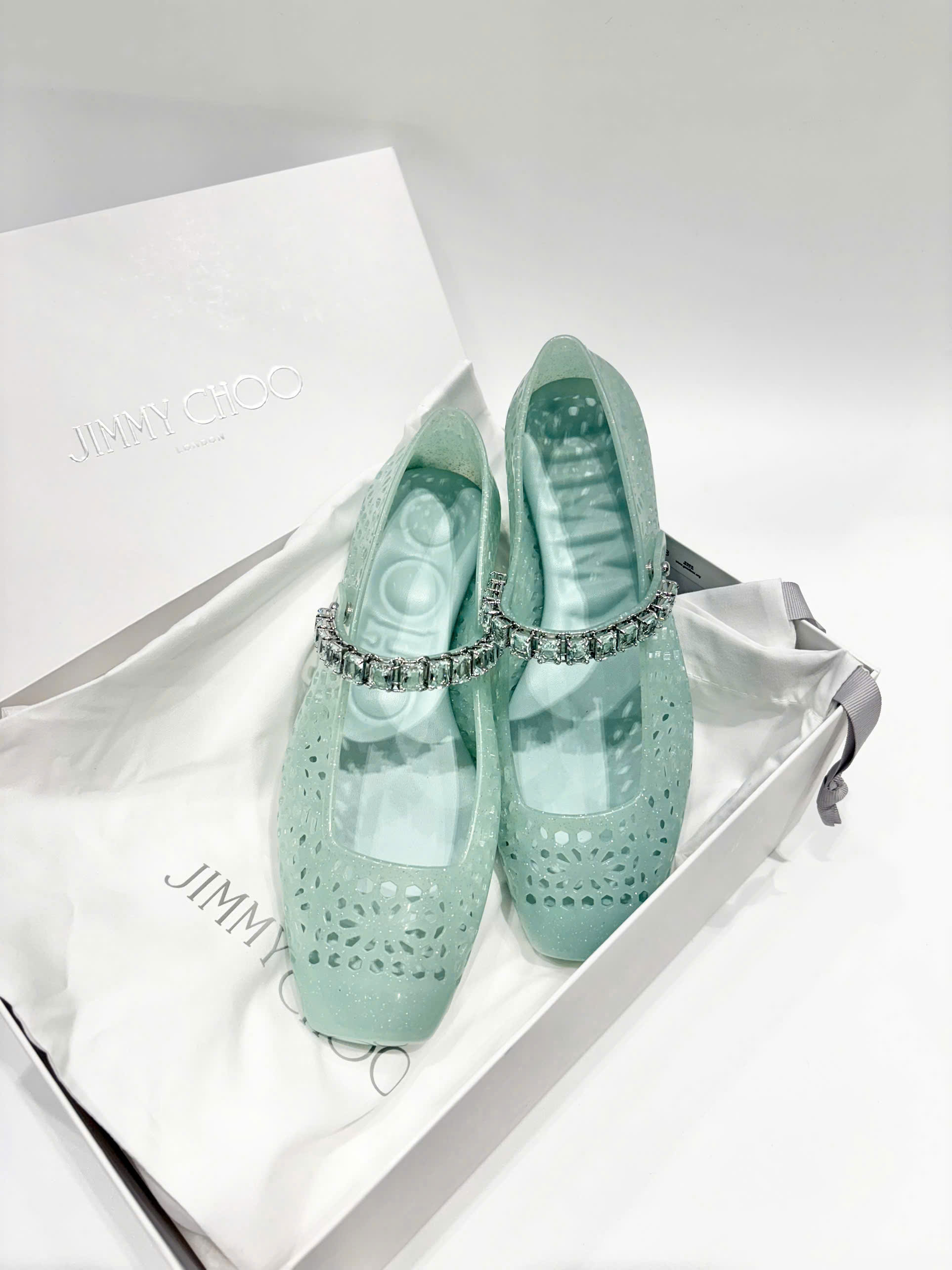 Giày Bệt Nhựa Jimmy Choo