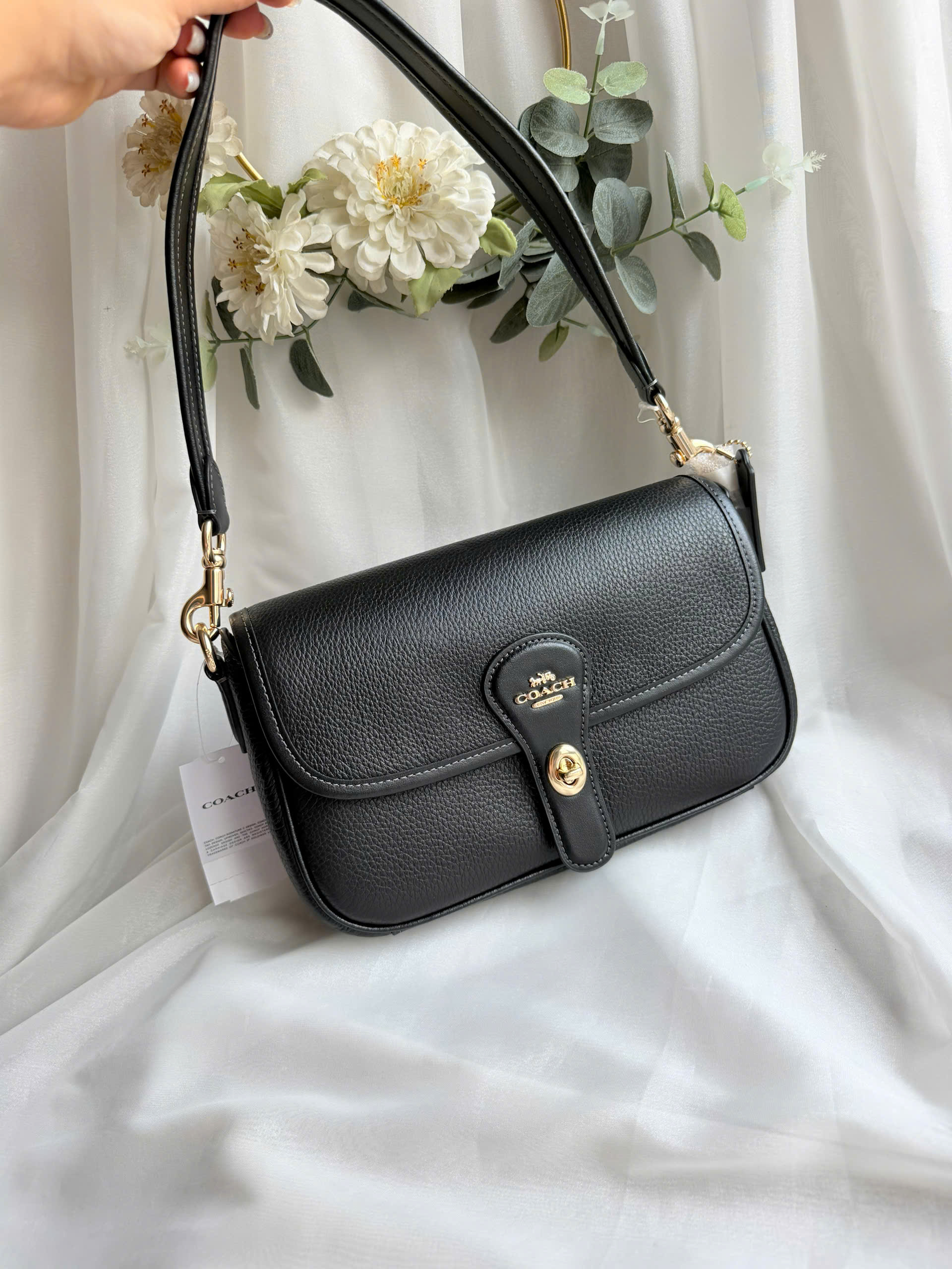 Túi Coach Hadley Shoulder