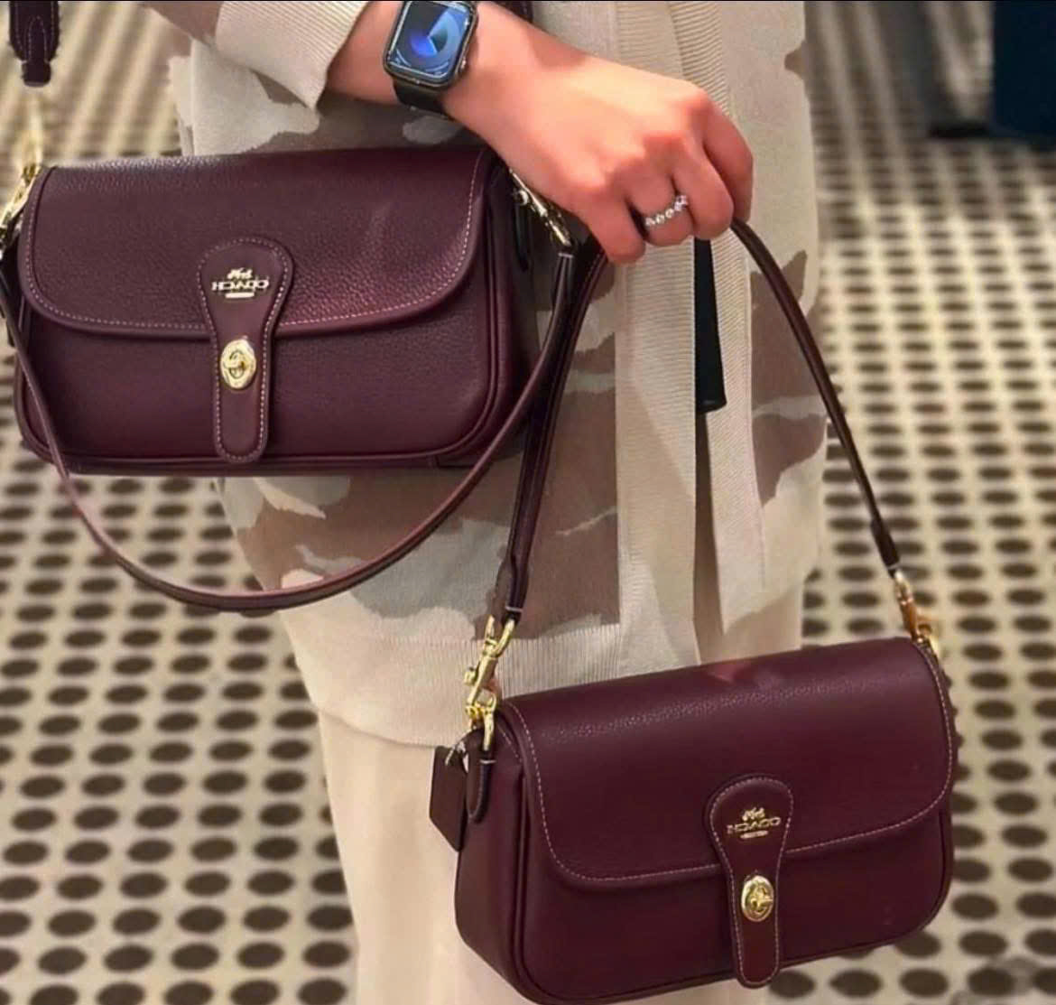 Túi Coach Hadley Shoulder