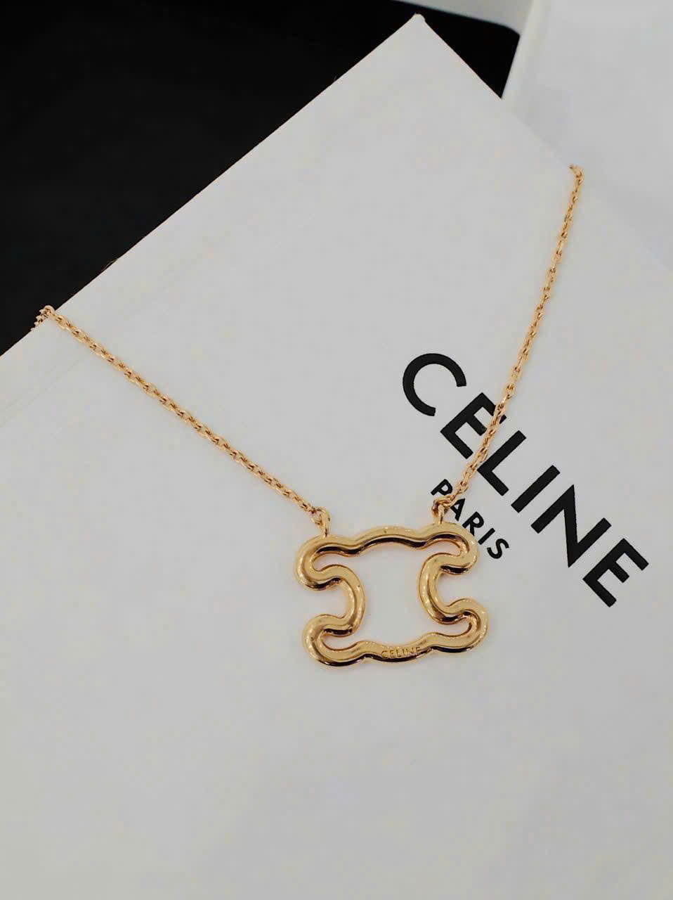 Vòng cổ Celine
