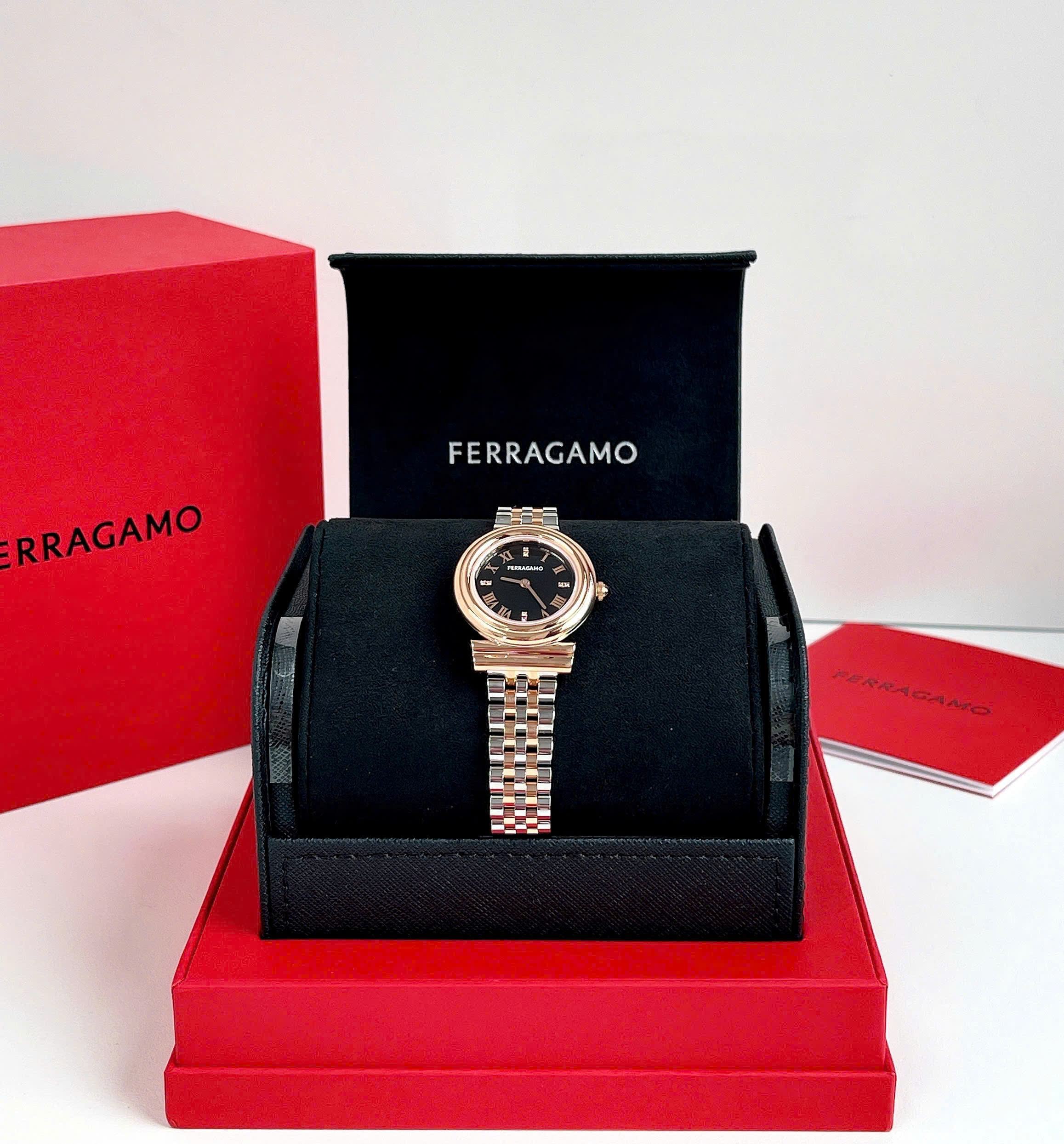 Đồng Hồ Salvatore Ferragamo Gancini