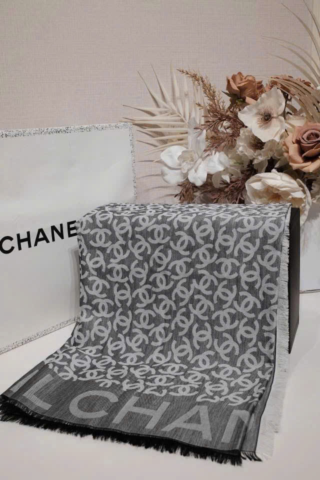 Khăn Chanel