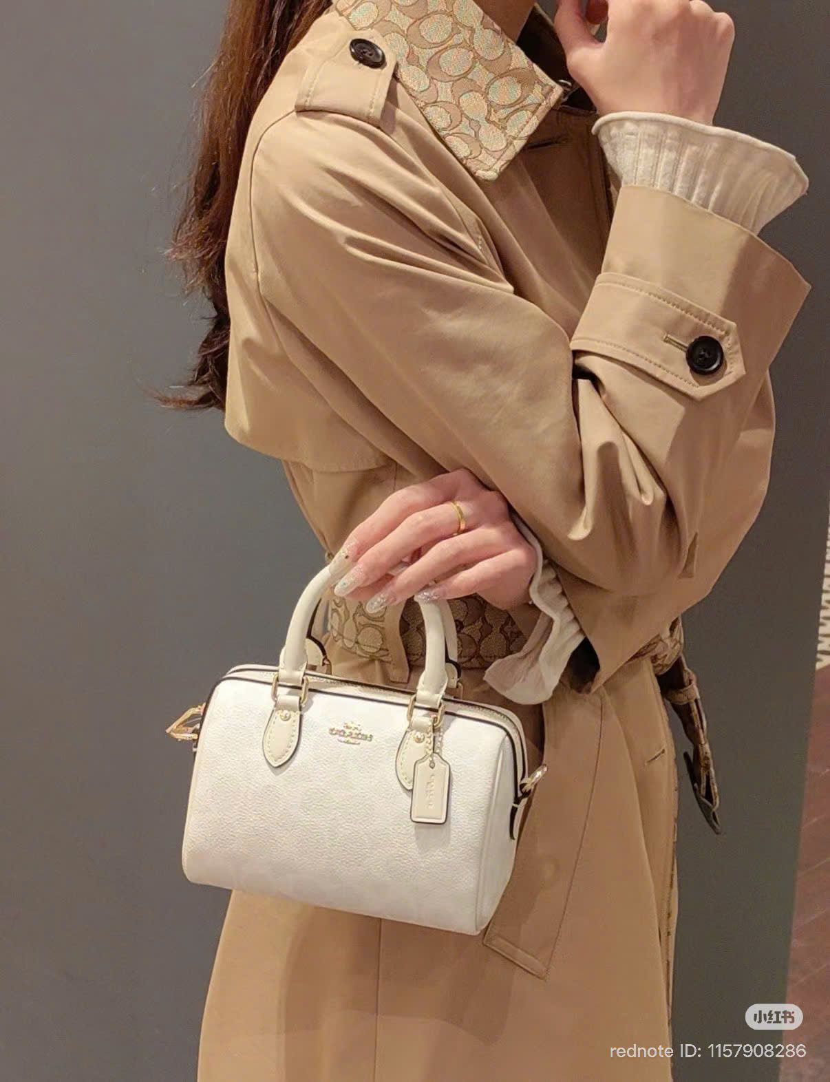Trống Coach Mini Rowan