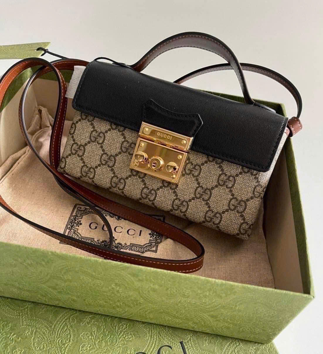 Túi xách Gucci Padlock Top Handle