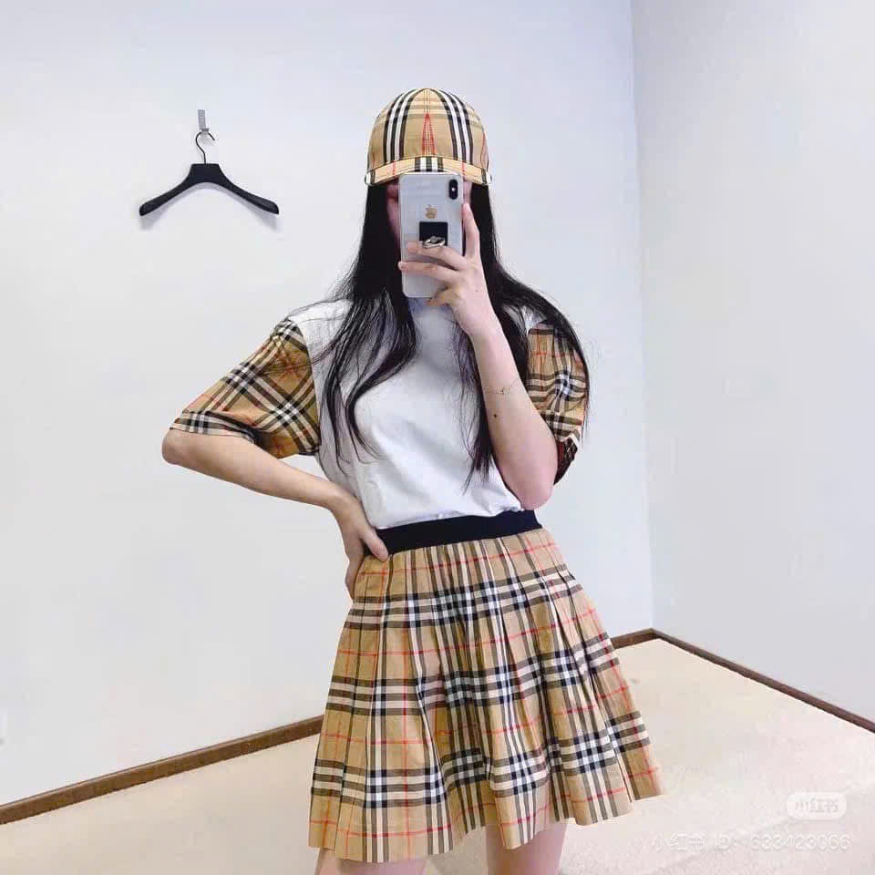 Mũ lưỡi trai Burberry