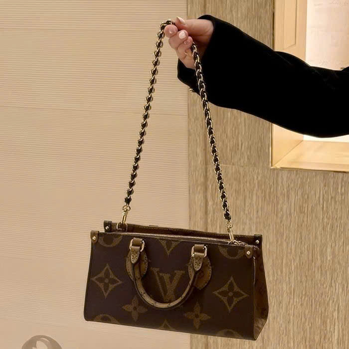 Túi Xách Louis Vuitton Eatwest