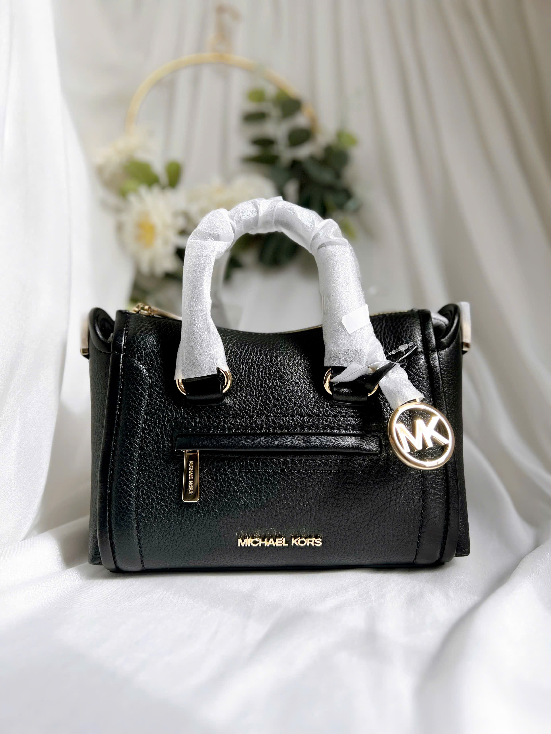 Túi Xách Michael Kors Carine