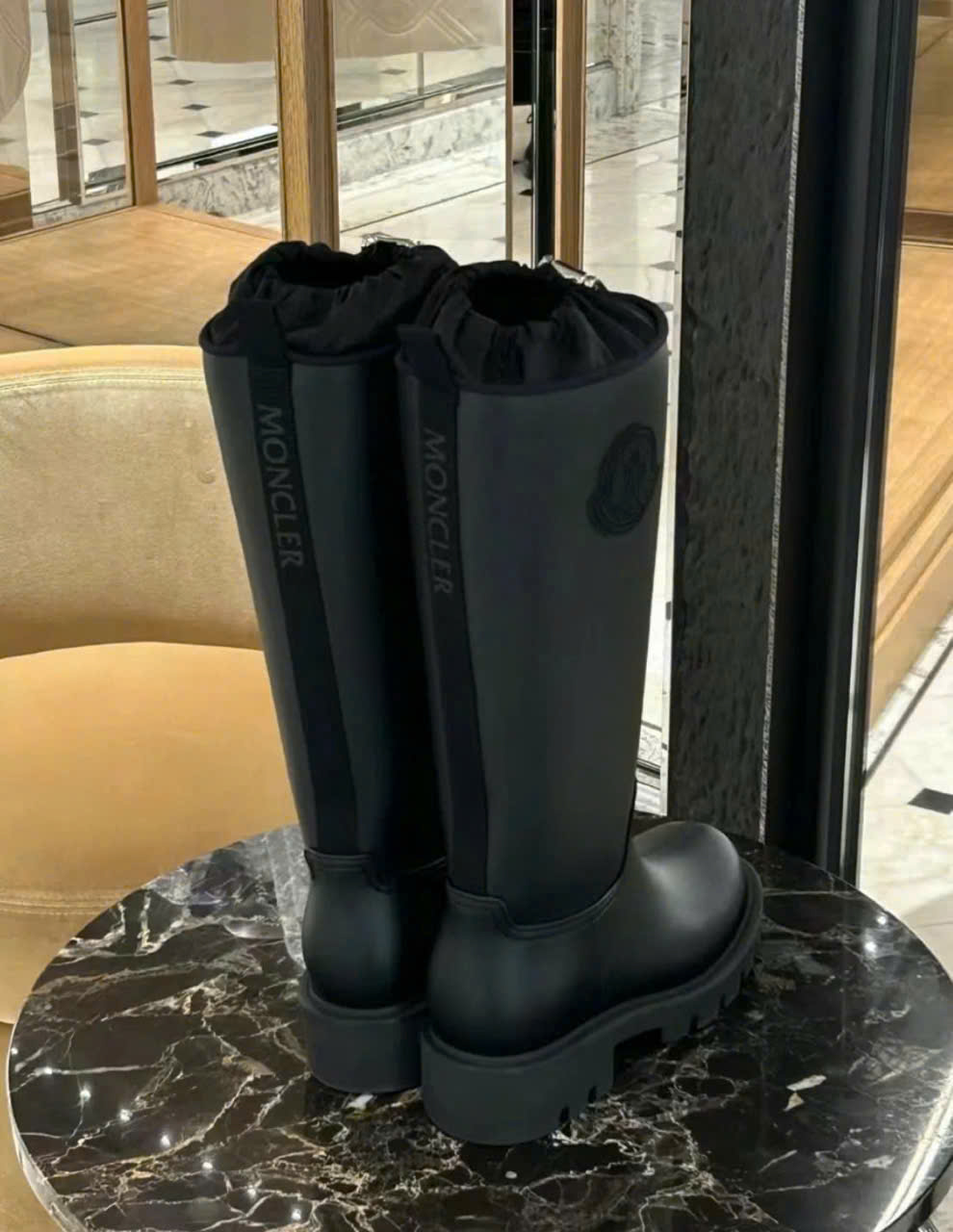 Moncler boot đen