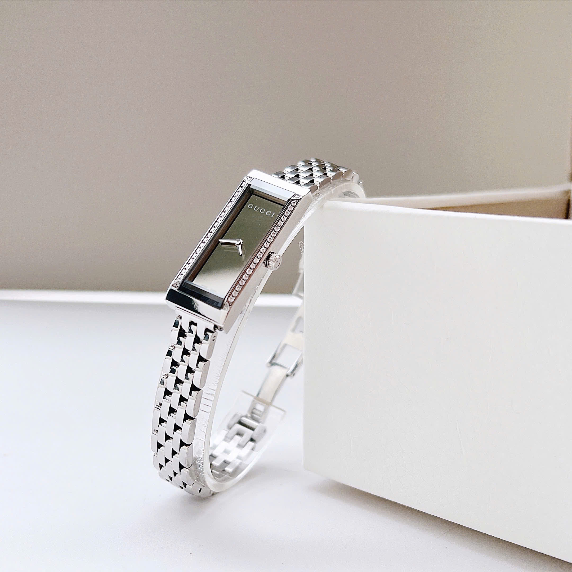 Đồng Hồ Gucci G-Frame