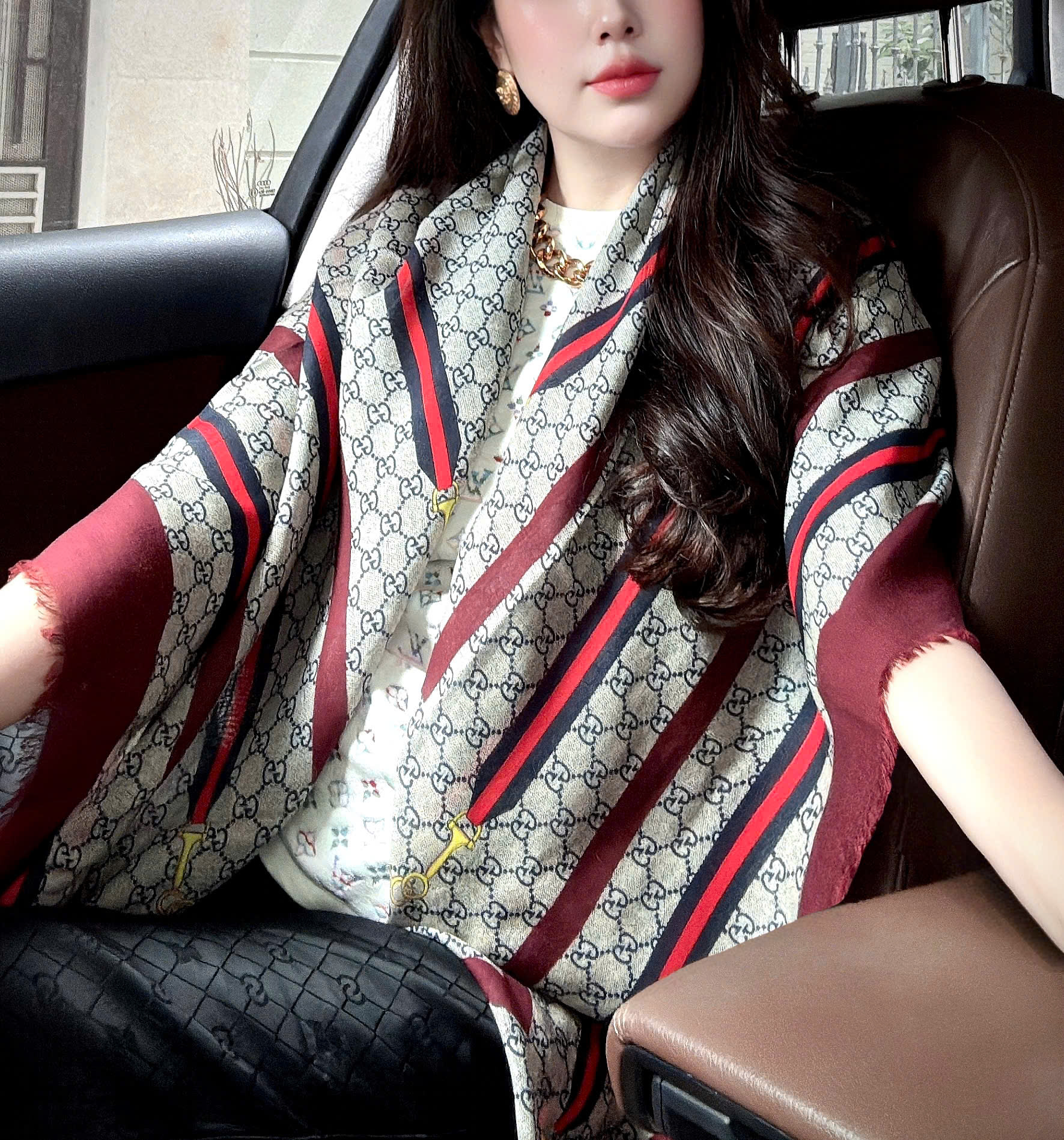 Khăn Gucci