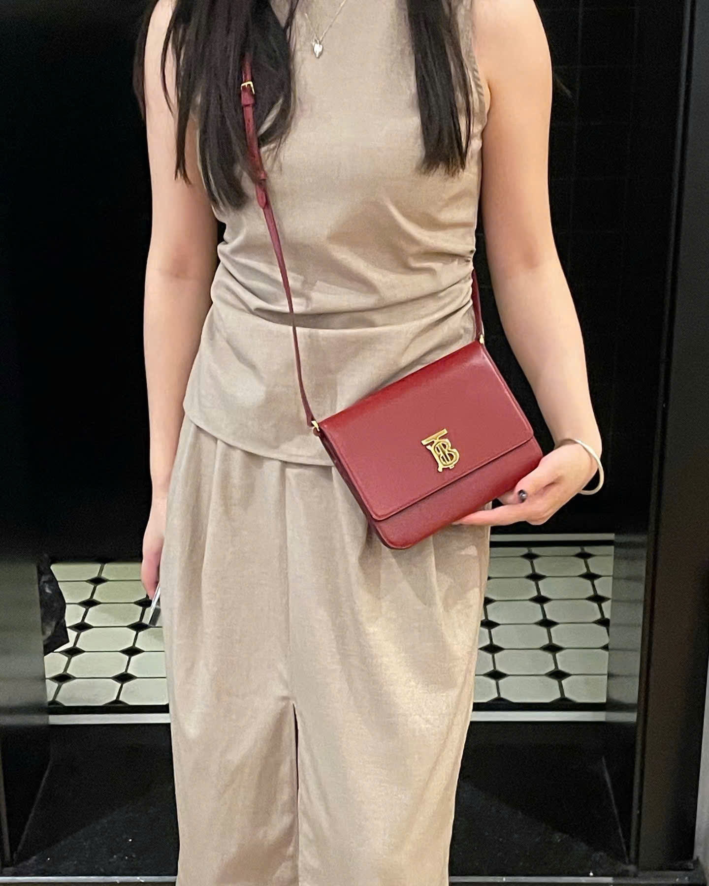 Túi Xách Woc Burberry Đỏ