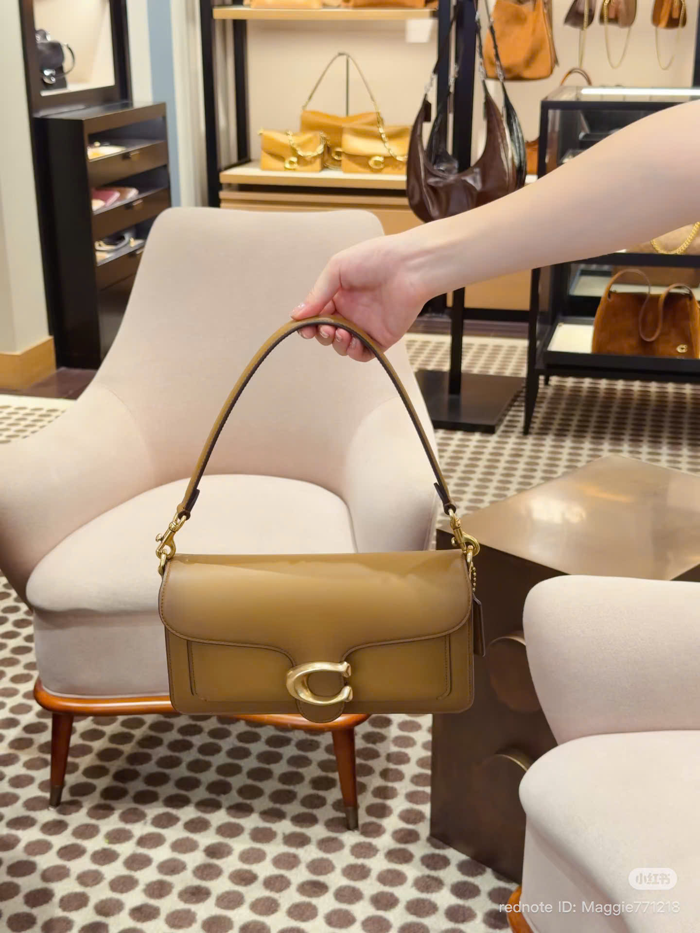 Túi Coach Tabby Mini Da Smooth