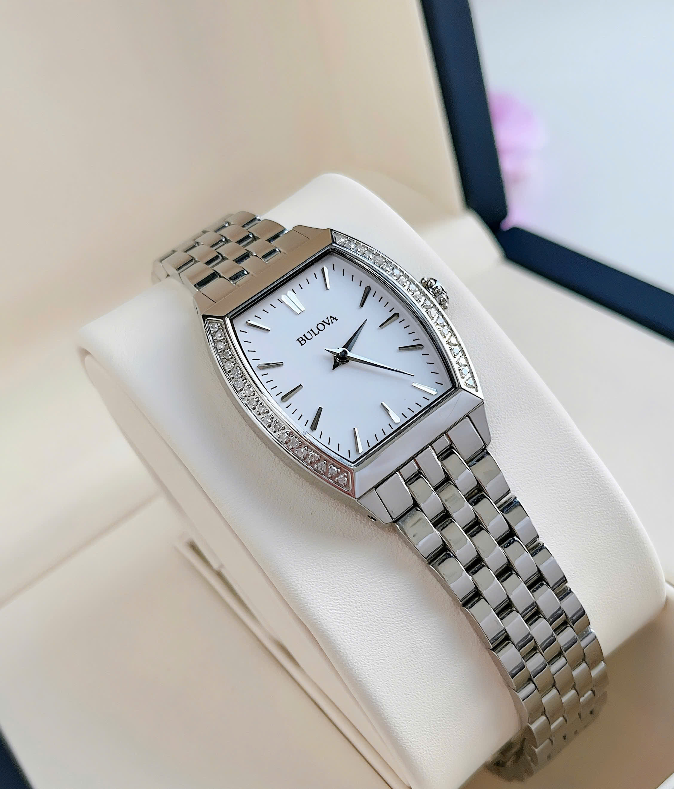Đồng Hồ Bulova Diamond Accent Gallery