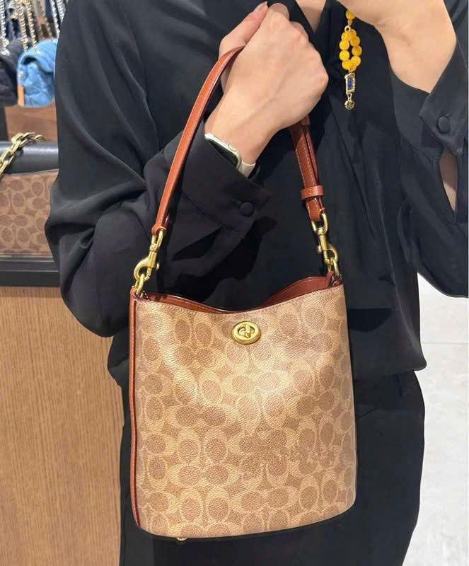 Túi Bucket Coach Willow Soft Bucket Bag 19 In Signature Canvas